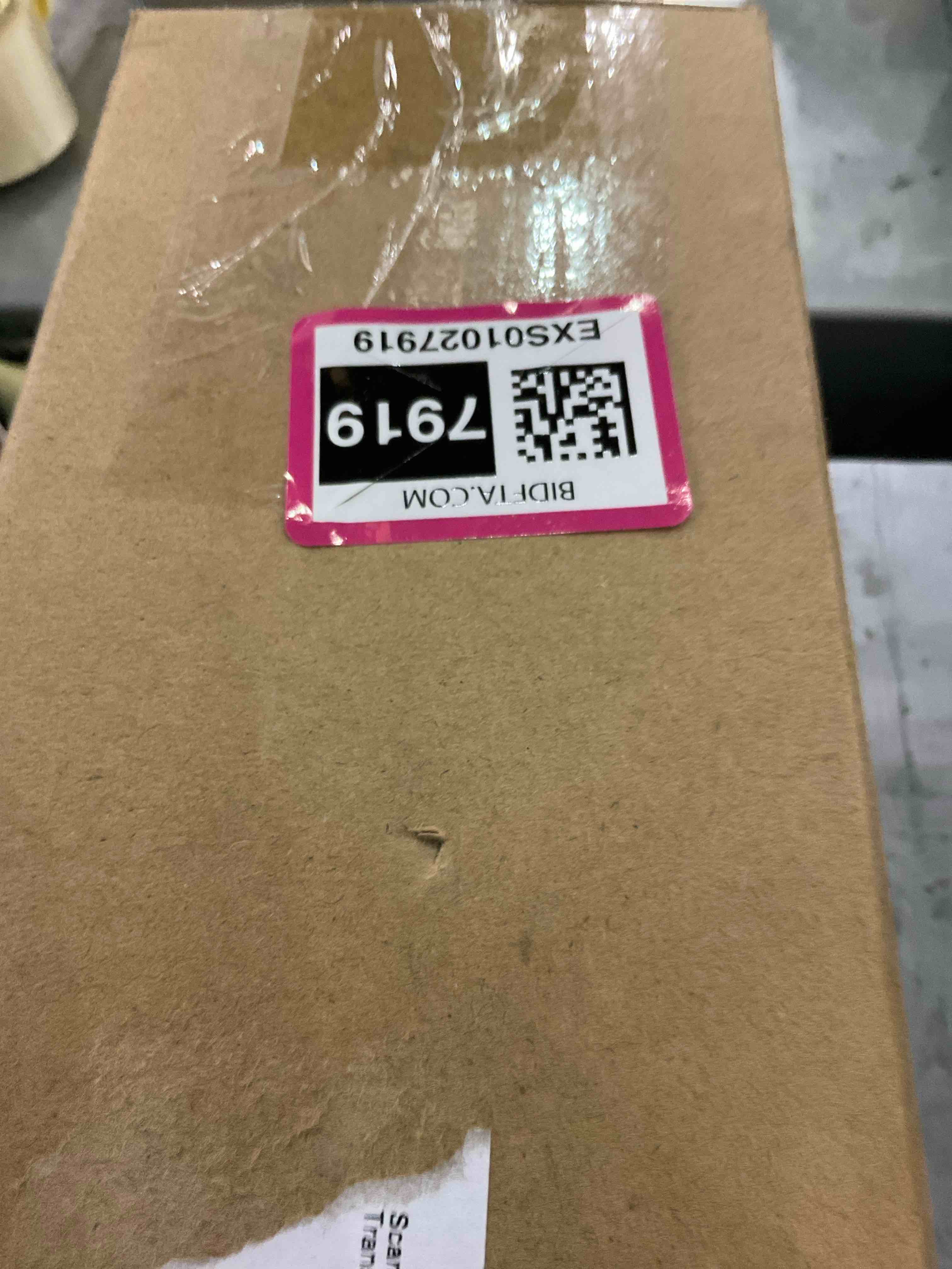 https://s3.amazonaws.com/lotting-images-prod/bidfta/EXS01027919_1707759757388.jpeg