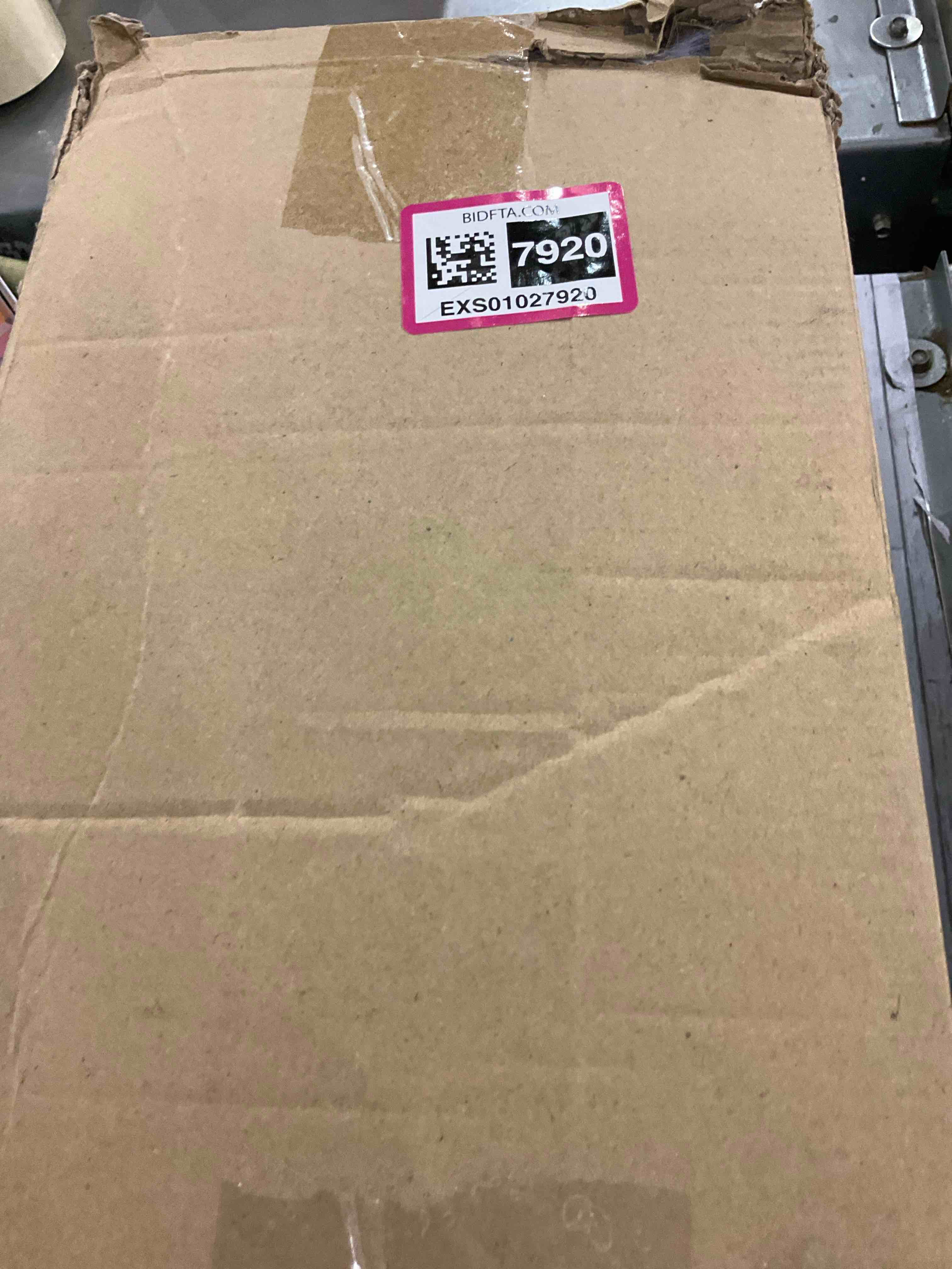 https://s3.amazonaws.com/lotting-images-prod/bidfta/EXS01027920_1707759897203.jpeg