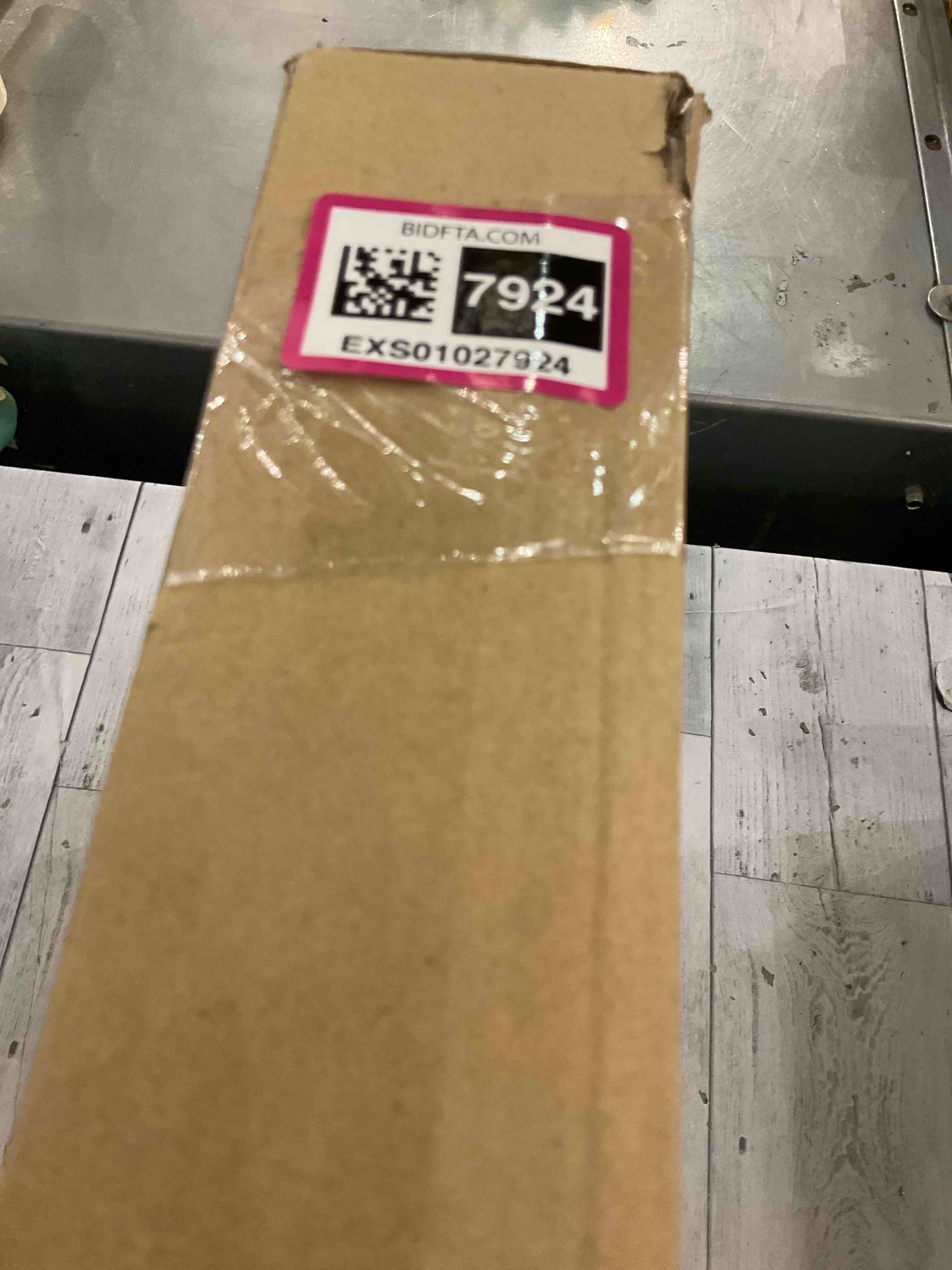 https://s3.amazonaws.com/lotting-images-prod/bidfta/EXS01027924_1707760388688.jpeg