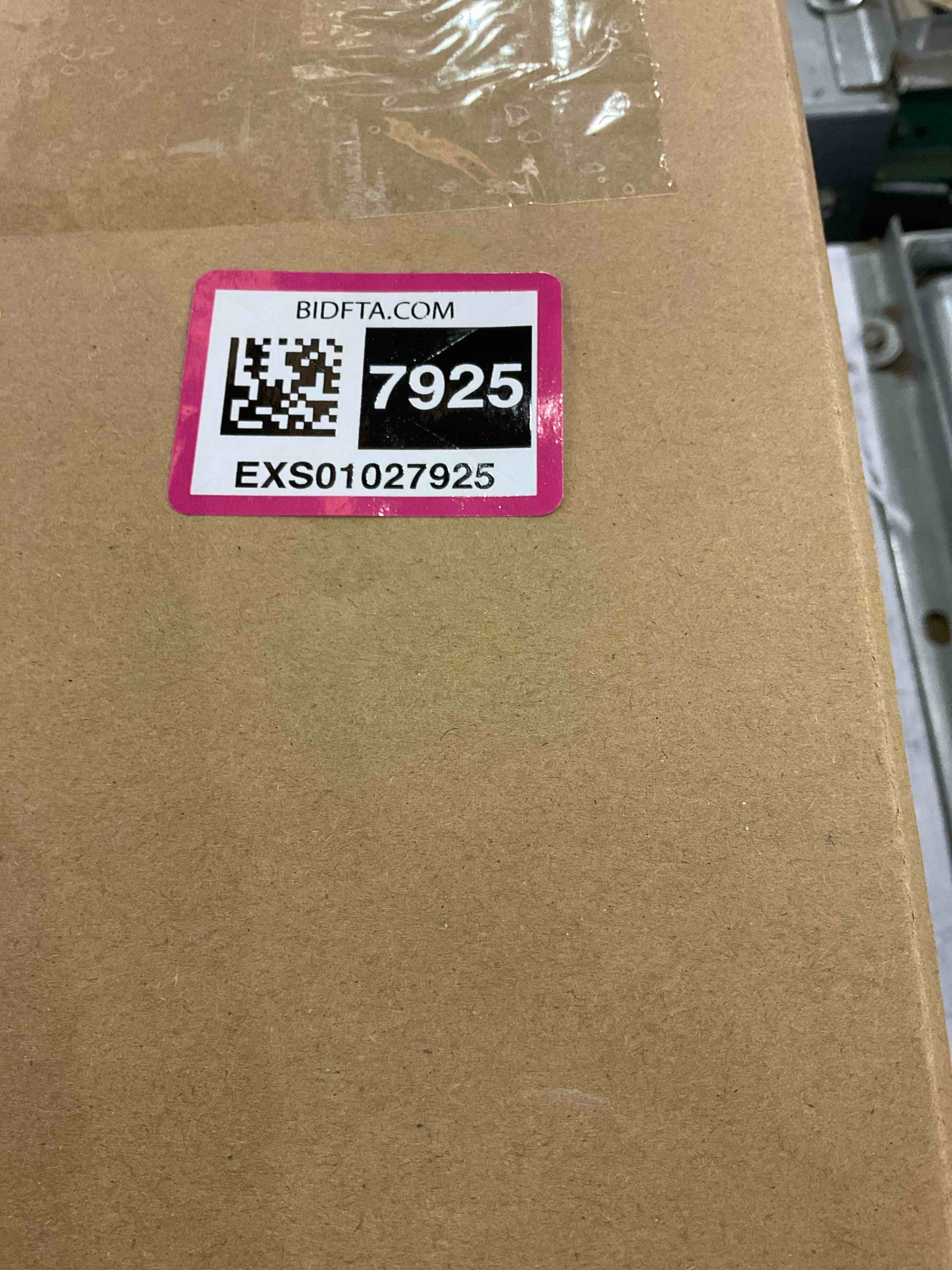 https://s3.amazonaws.com/lotting-images-prod/bidfta/EXS01027925_1707760500932.jpeg