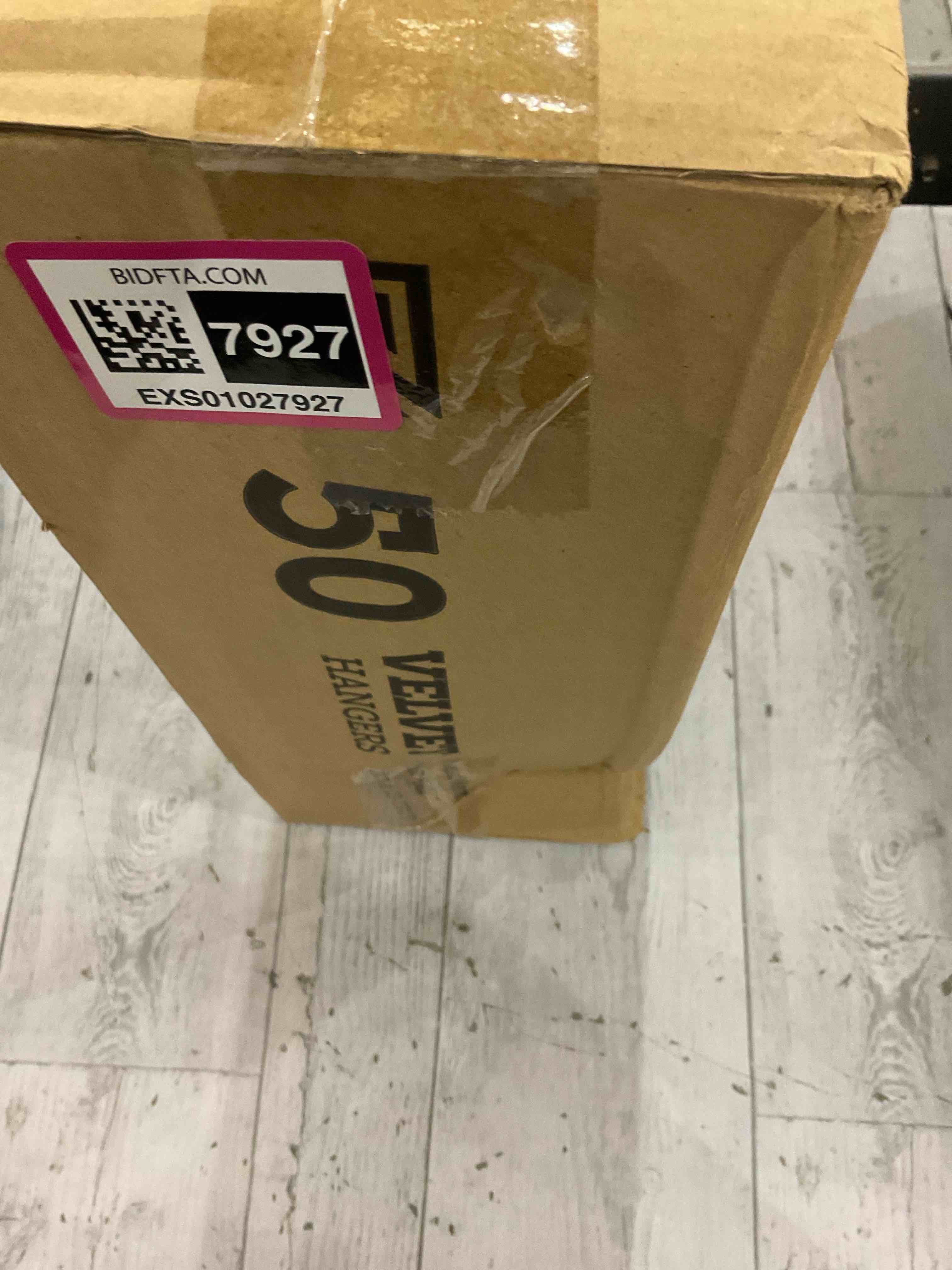 https://s3.amazonaws.com/lotting-images-prod/bidfta/EXS01027927_1707760680409.jpeg