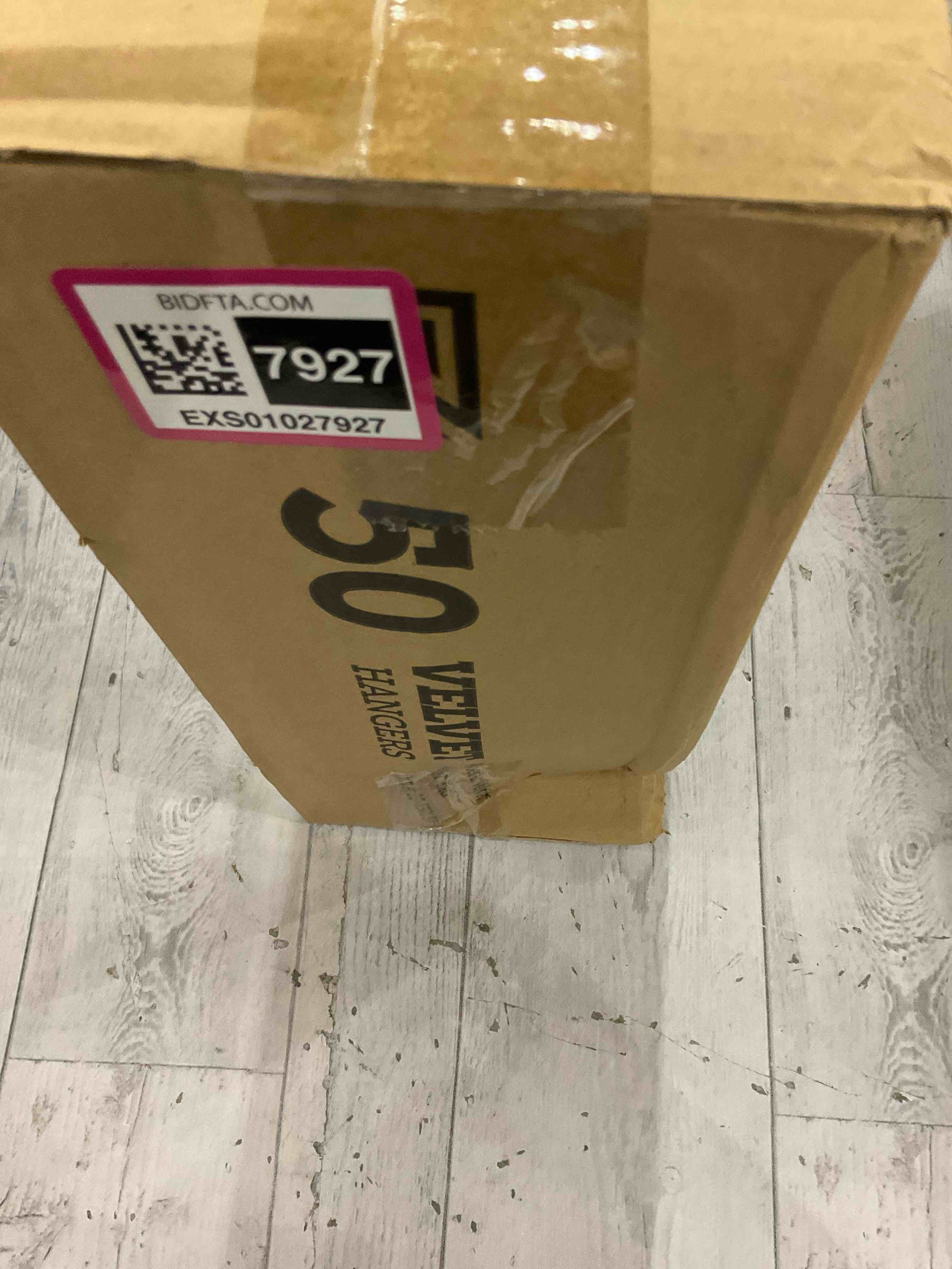 https://s3.amazonaws.com/lotting-images-prod/bidfta/EXS01027927_1707760681671.jpeg