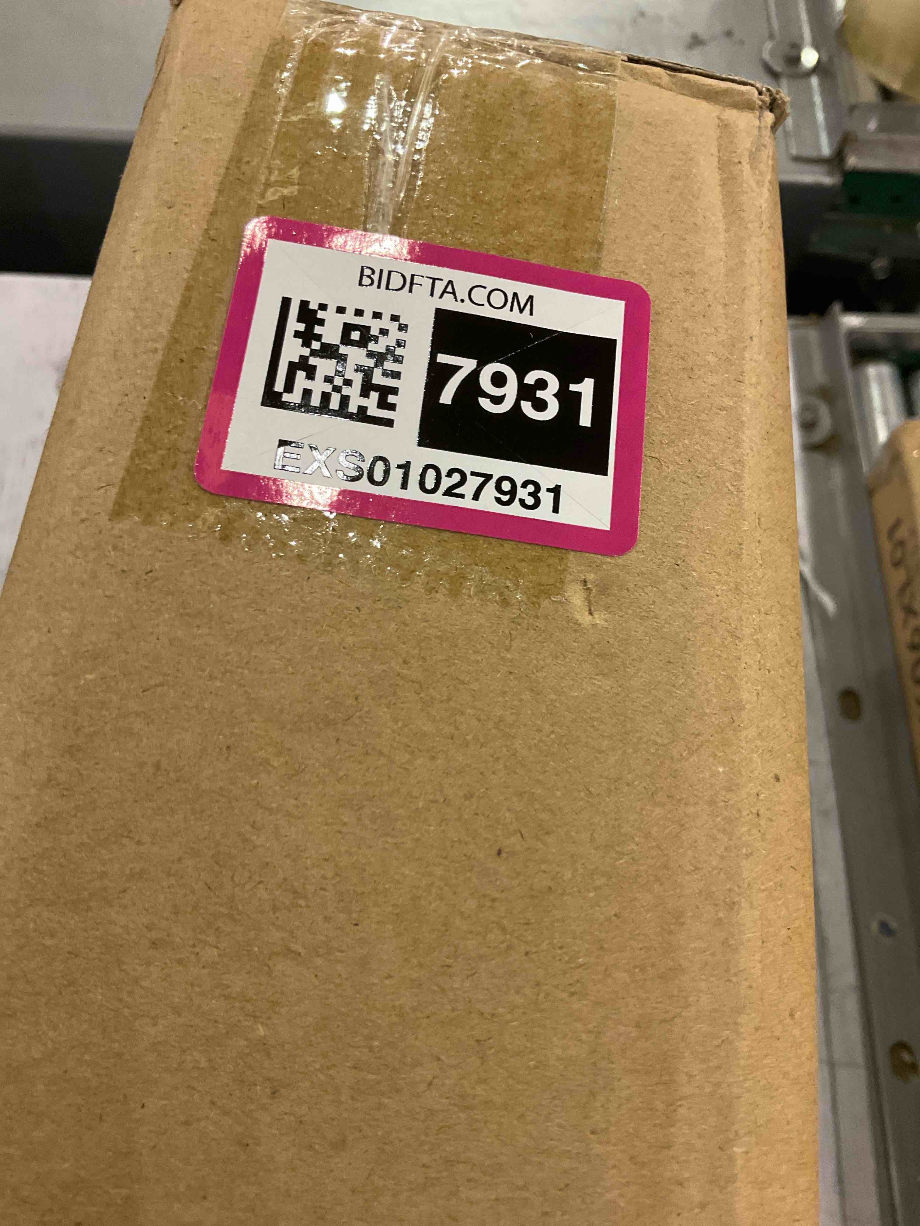https://s3.amazonaws.com/lotting-images-prod/bidfta/EXS01027931_1707761109151.jpeg