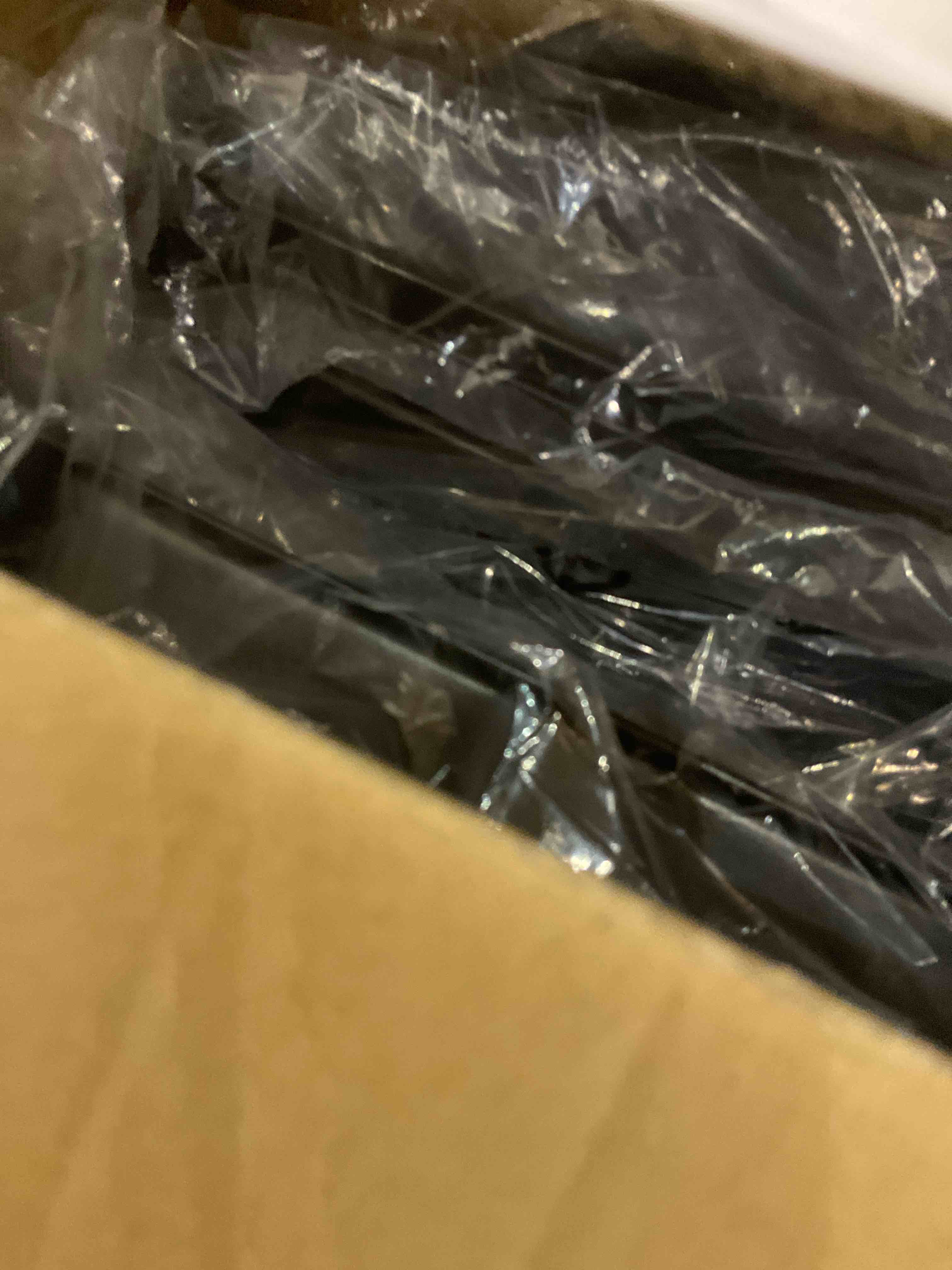 https://s3.amazonaws.com/lotting-images-prod/bidfta/EXS01048719_1707759762791.jpeg