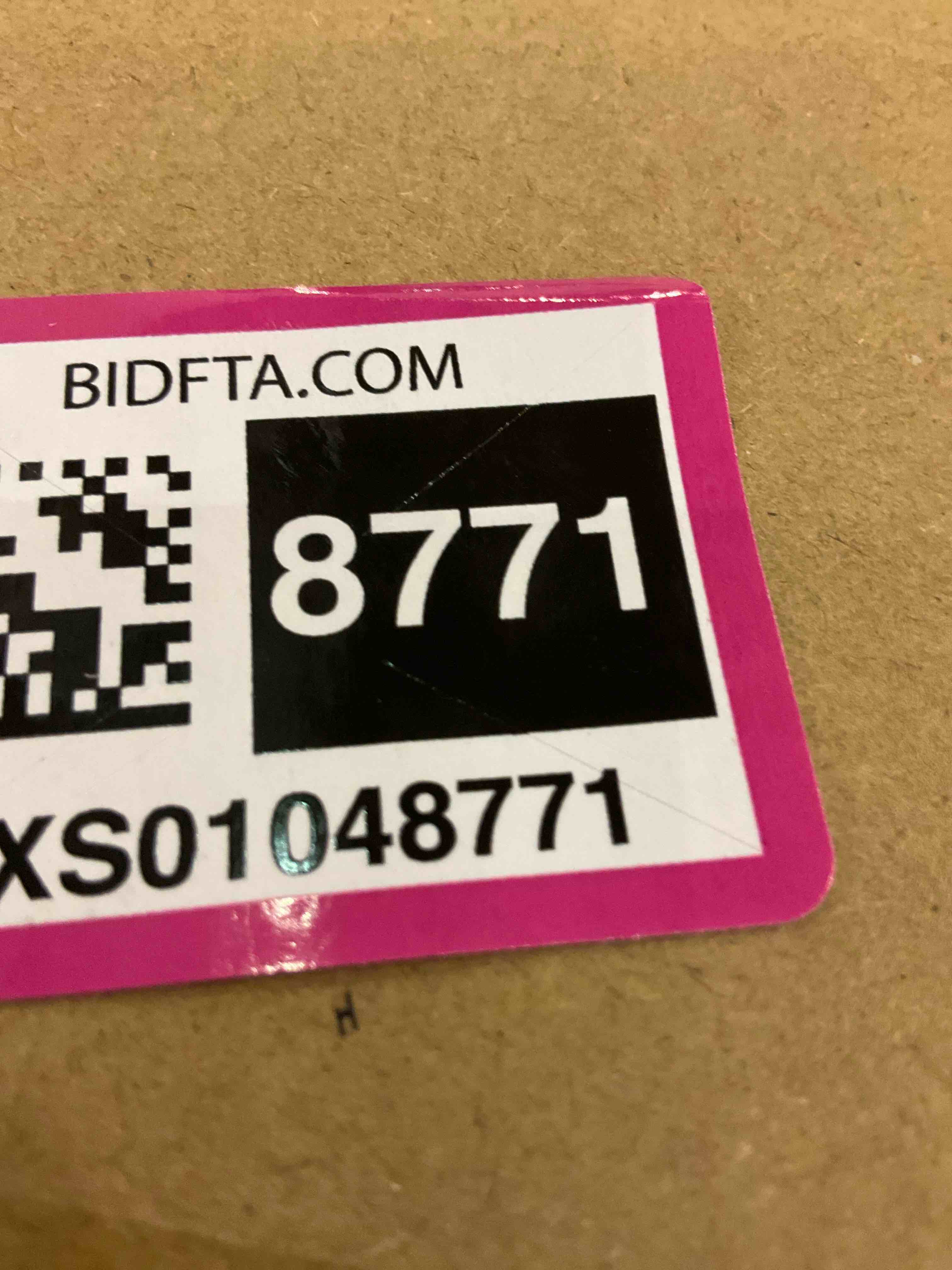 https://s3.amazonaws.com/lotting-images-prod/bidfta/EXS01048771_1707827656938.jpeg