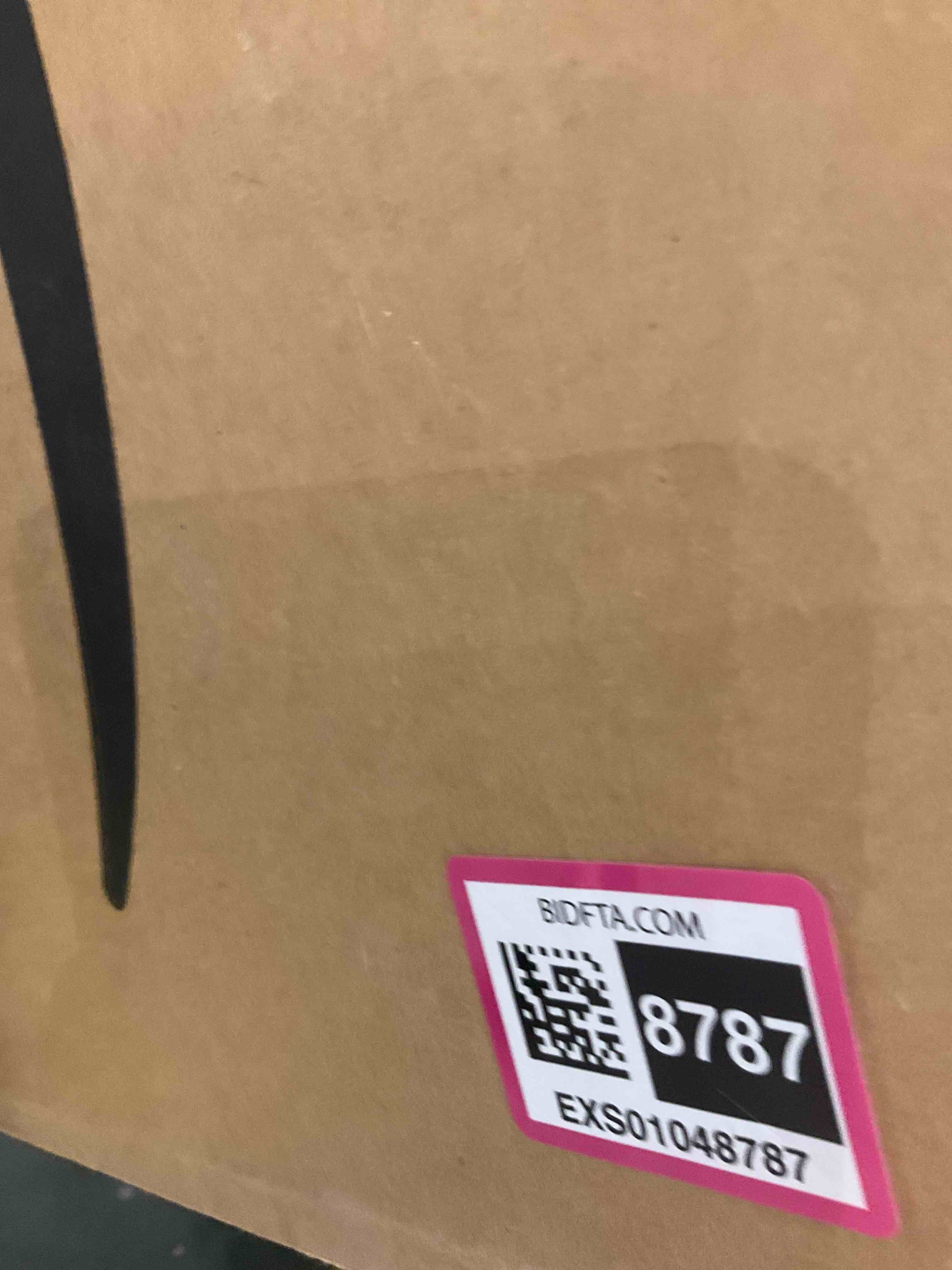 https://s3.amazonaws.com/lotting-images-prod/bidfta/EXS01048787_1707840398489.jpeg