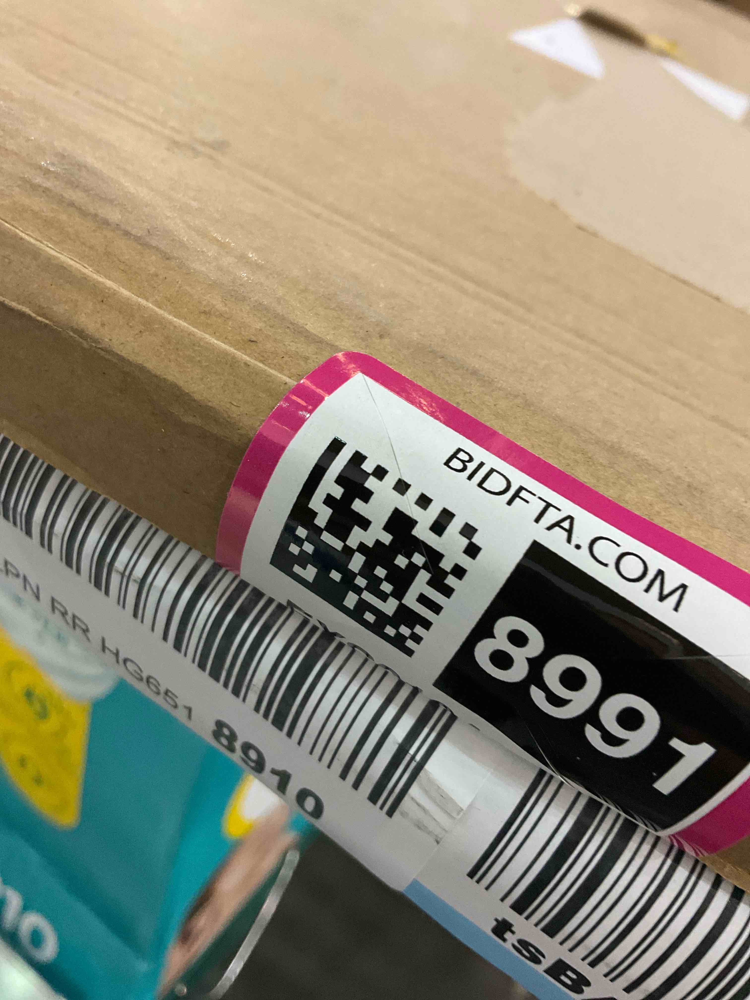 https://s3.amazonaws.com/lotting-images-prod/bidfta/EXS01048991_1708010286687.jpeg