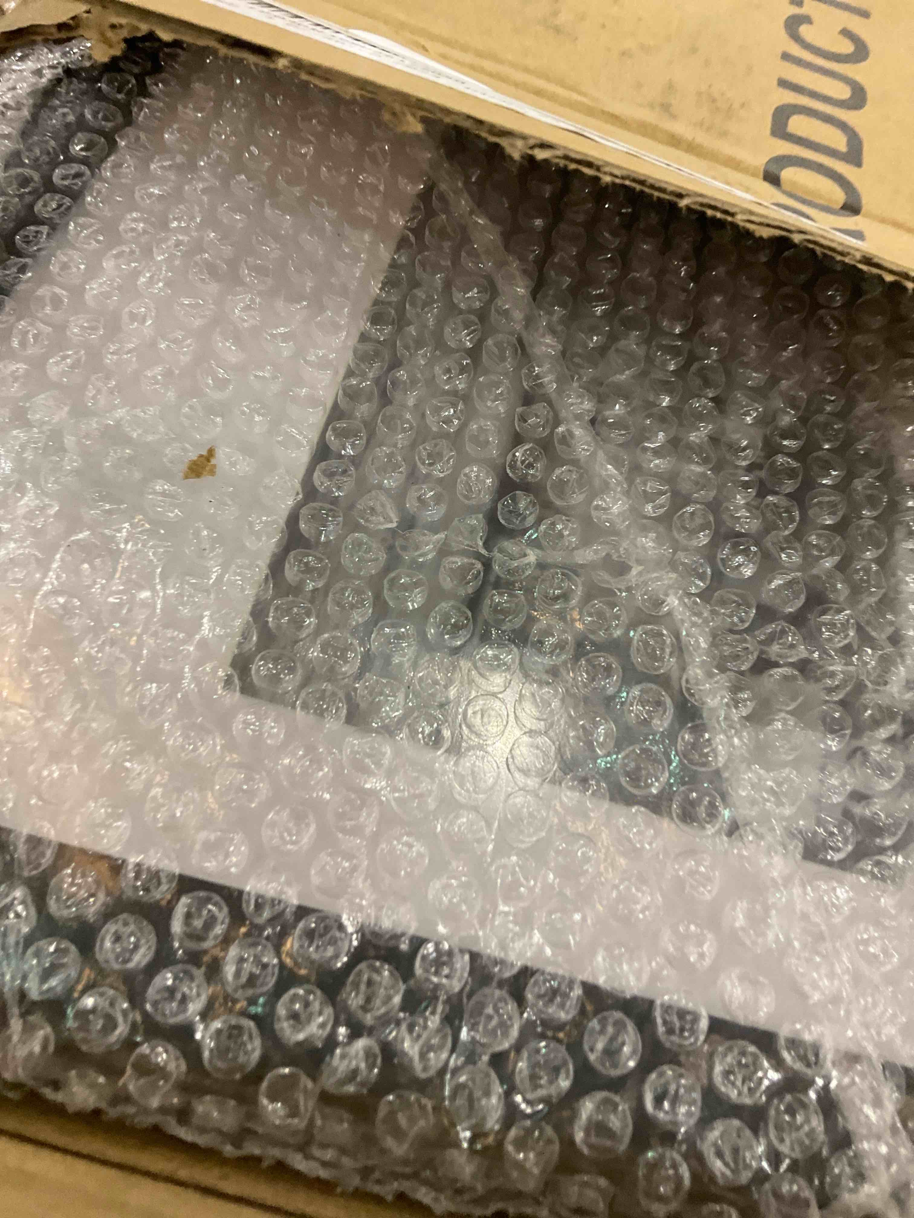 https://s3.amazonaws.com/lotting-images-prod/bidfta/EXS01048991_1708010306496.jpeg