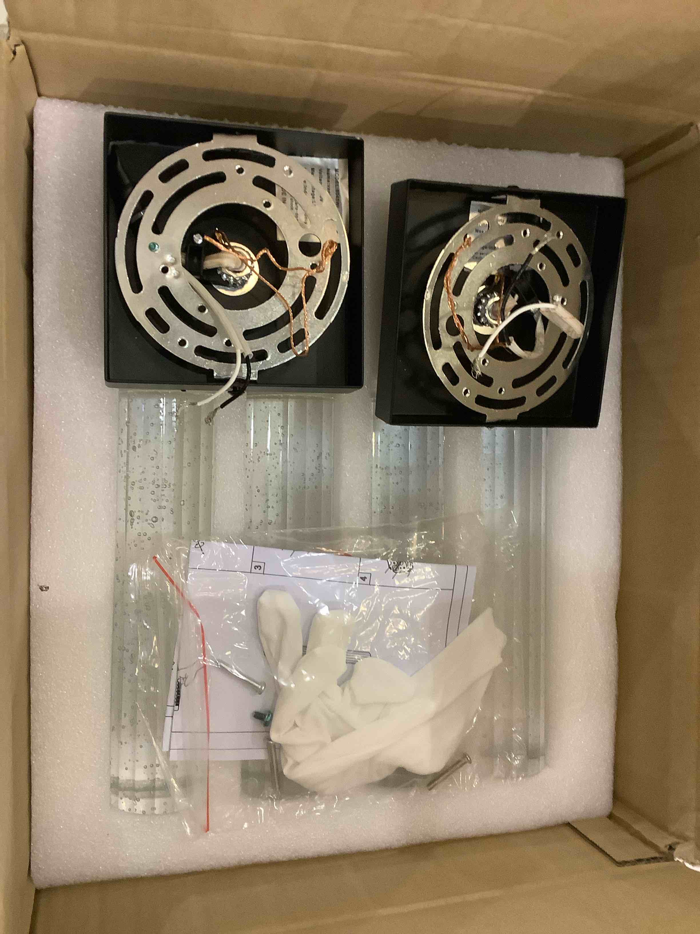 https://s3.amazonaws.com/lotting-images-prod/bidfta/EXS01050048_1704998447666.jpeg