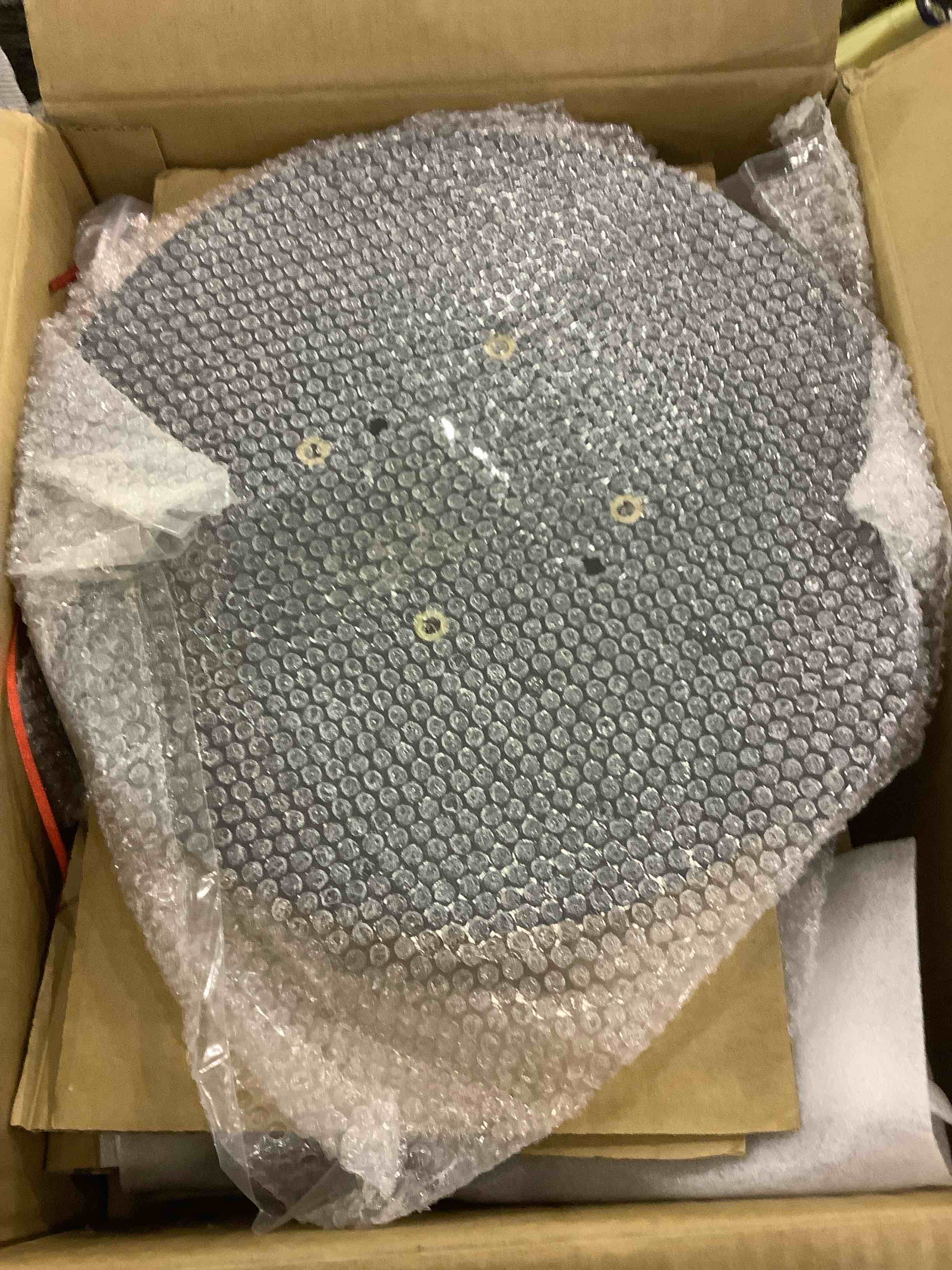 https://s3.amazonaws.com/lotting-images-prod/bidfta/EXS01050195_1705072075770.jpeg