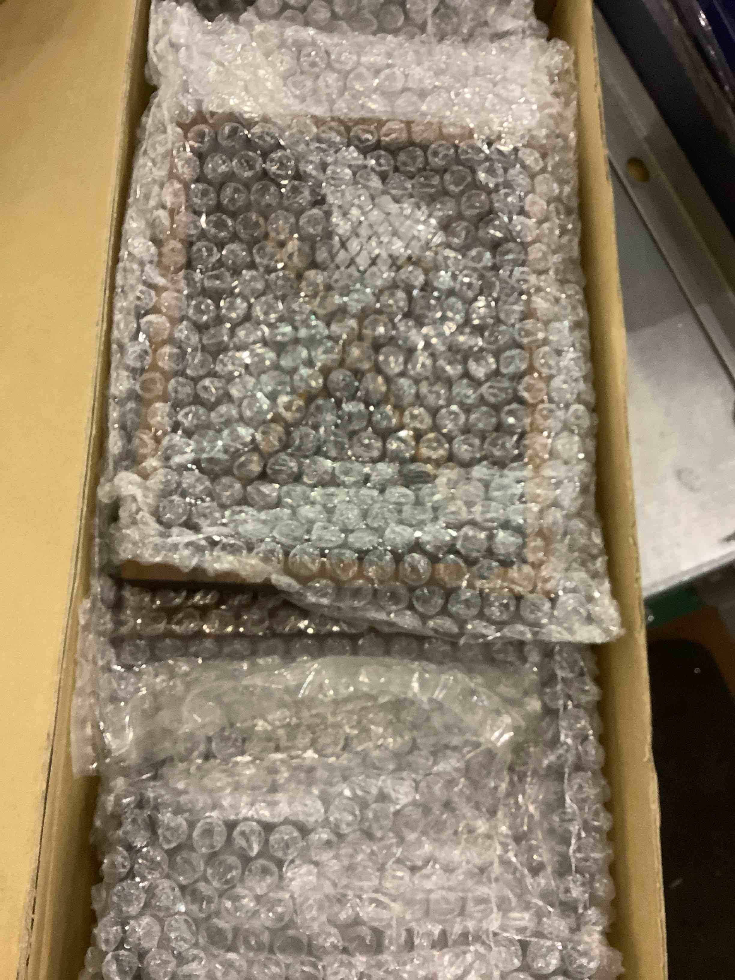 https://s3.amazonaws.com/lotting-images-prod/bidfta/EXS01050435_1705519902610.jpeg