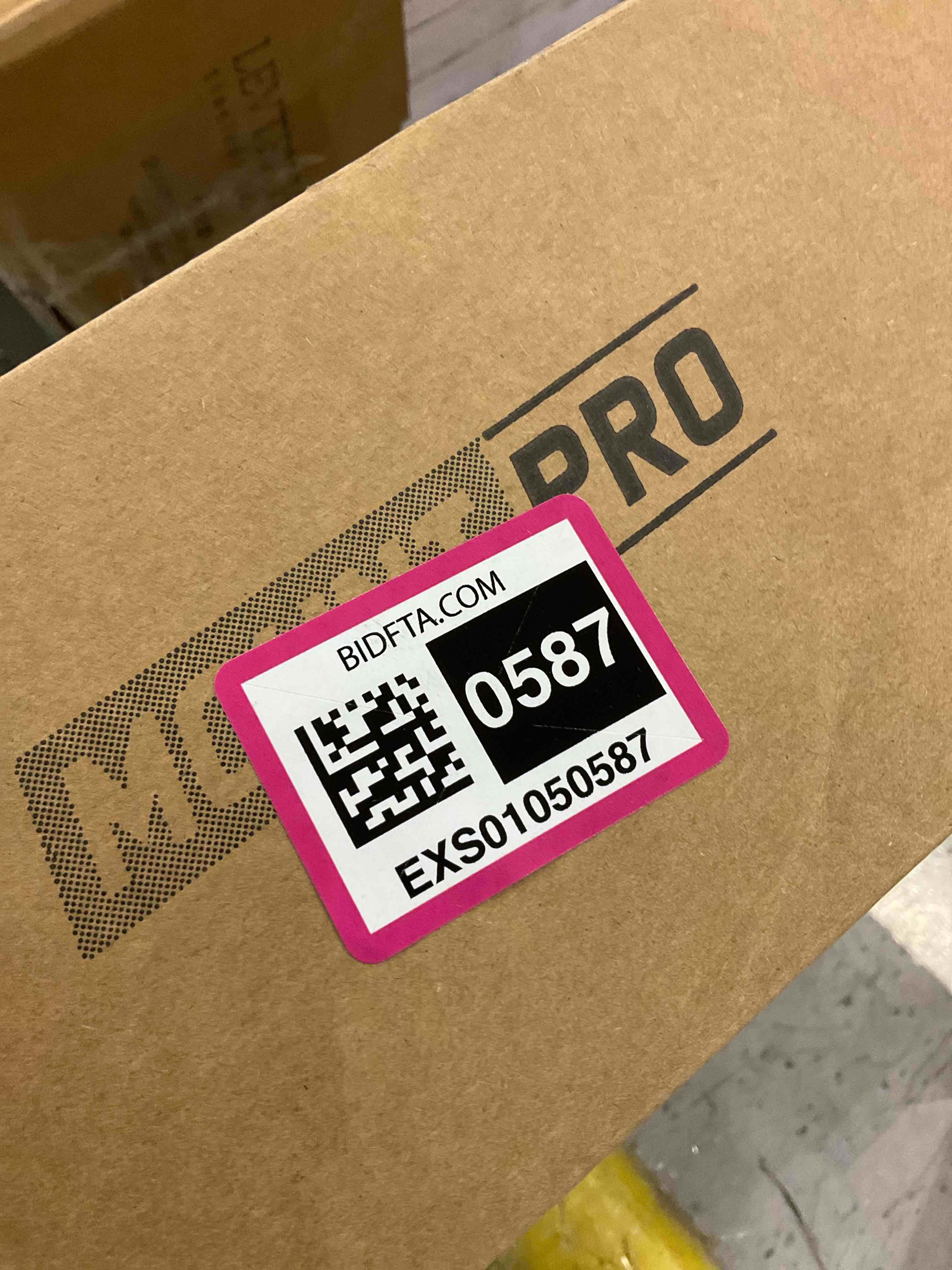 https://s3.amazonaws.com/lotting-images-prod/bidfta/EXS01050587_1706626675596.jpeg
