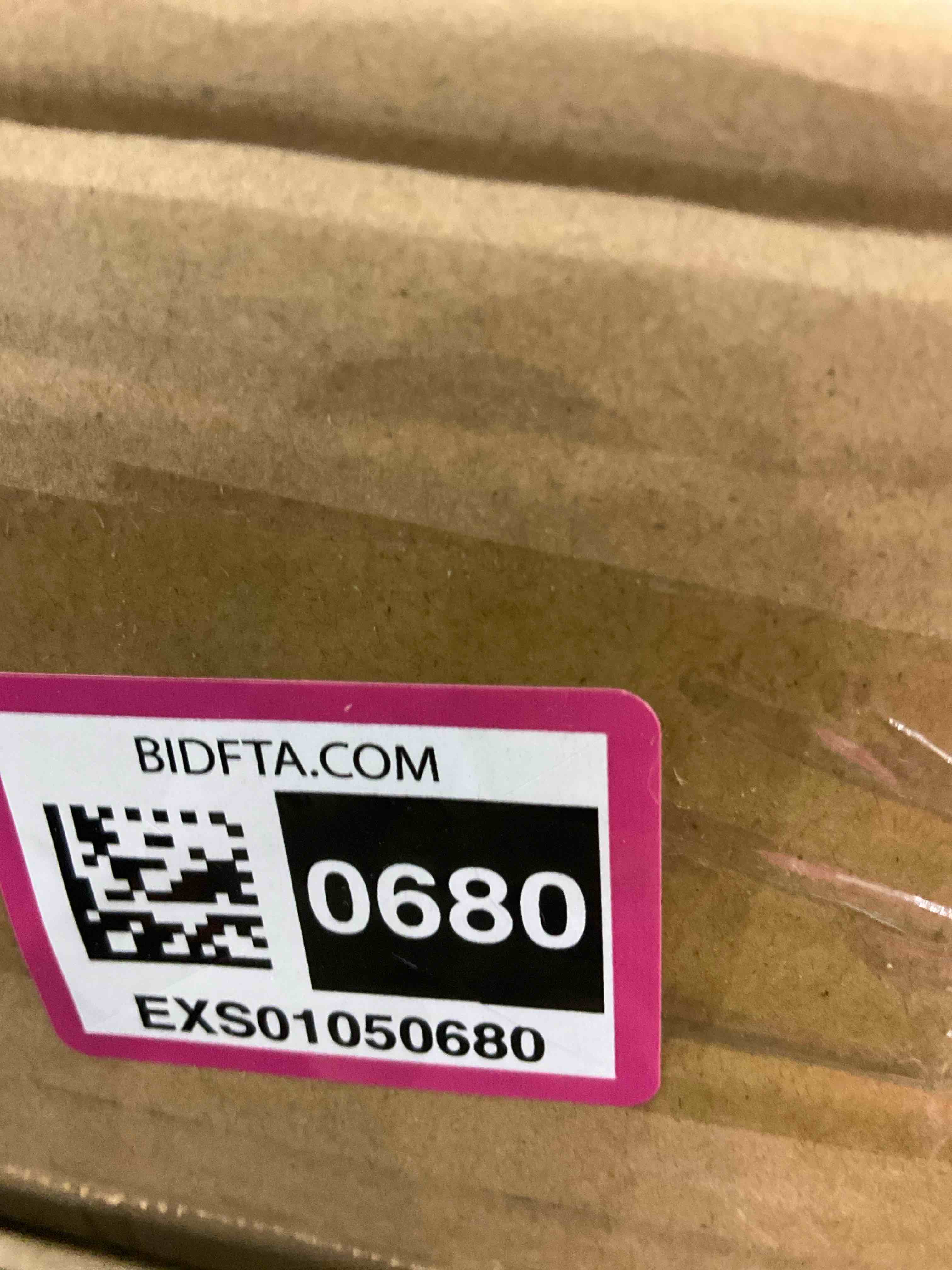 https://s3.amazonaws.com/lotting-images-prod/bidfta/EXS01050680_1706714716342.jpeg