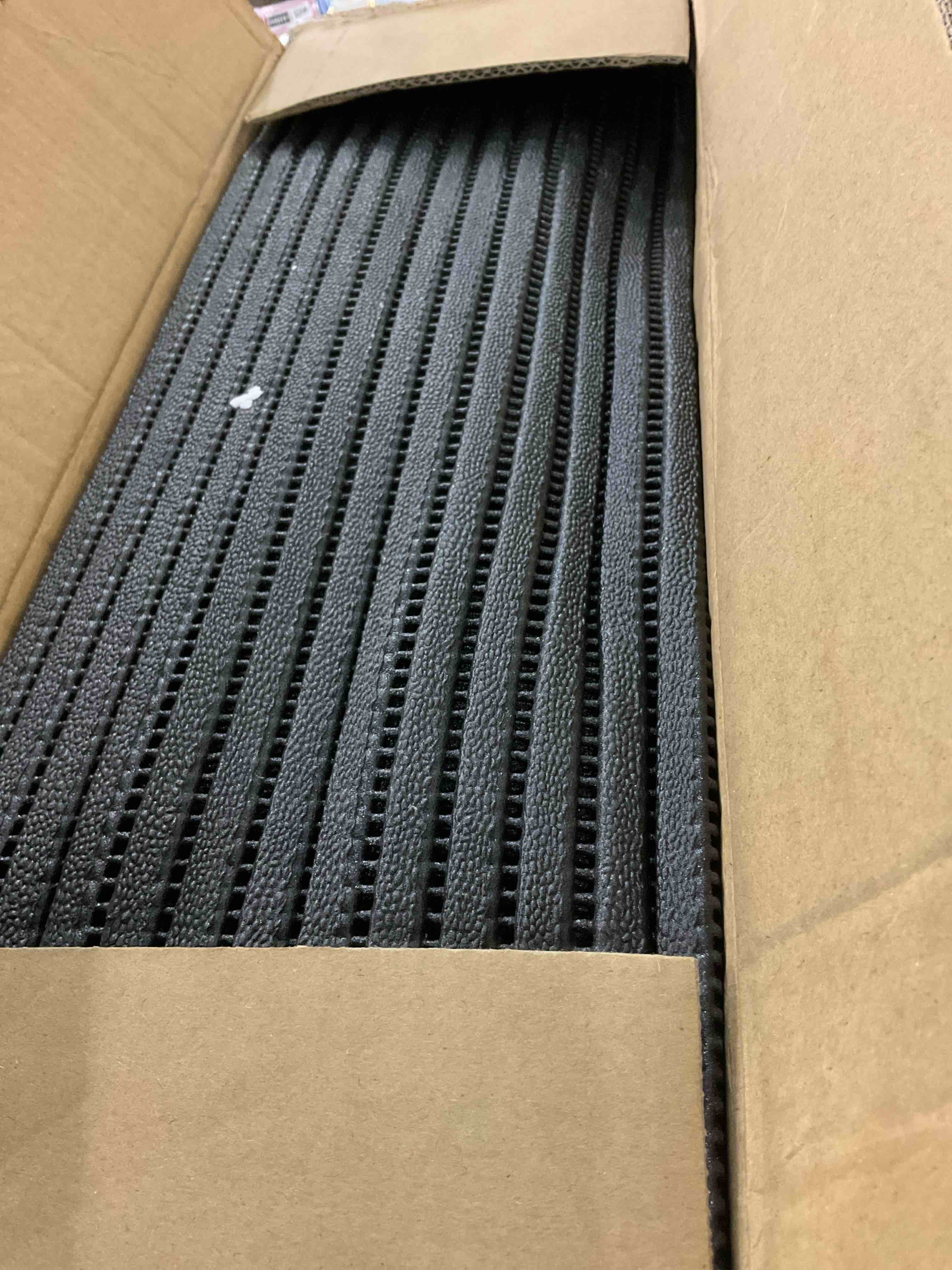 https://s3.amazonaws.com/lotting-images-prod/bidfta/EXS01050744_1706790612039.jpeg