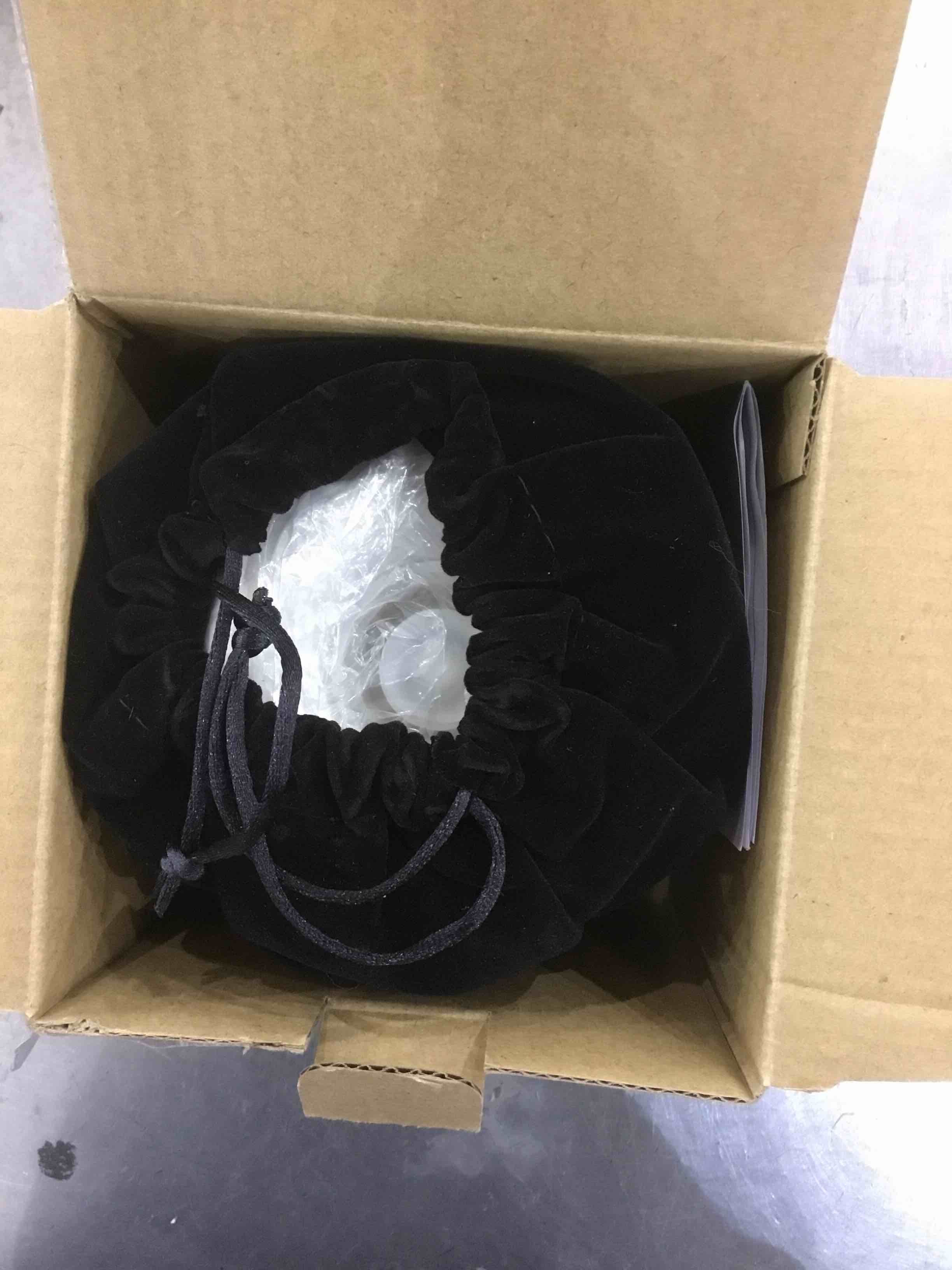 https://s3.amazonaws.com/lotting-images-prod/bidfta/EXS01052720_1705678670129.jpeg