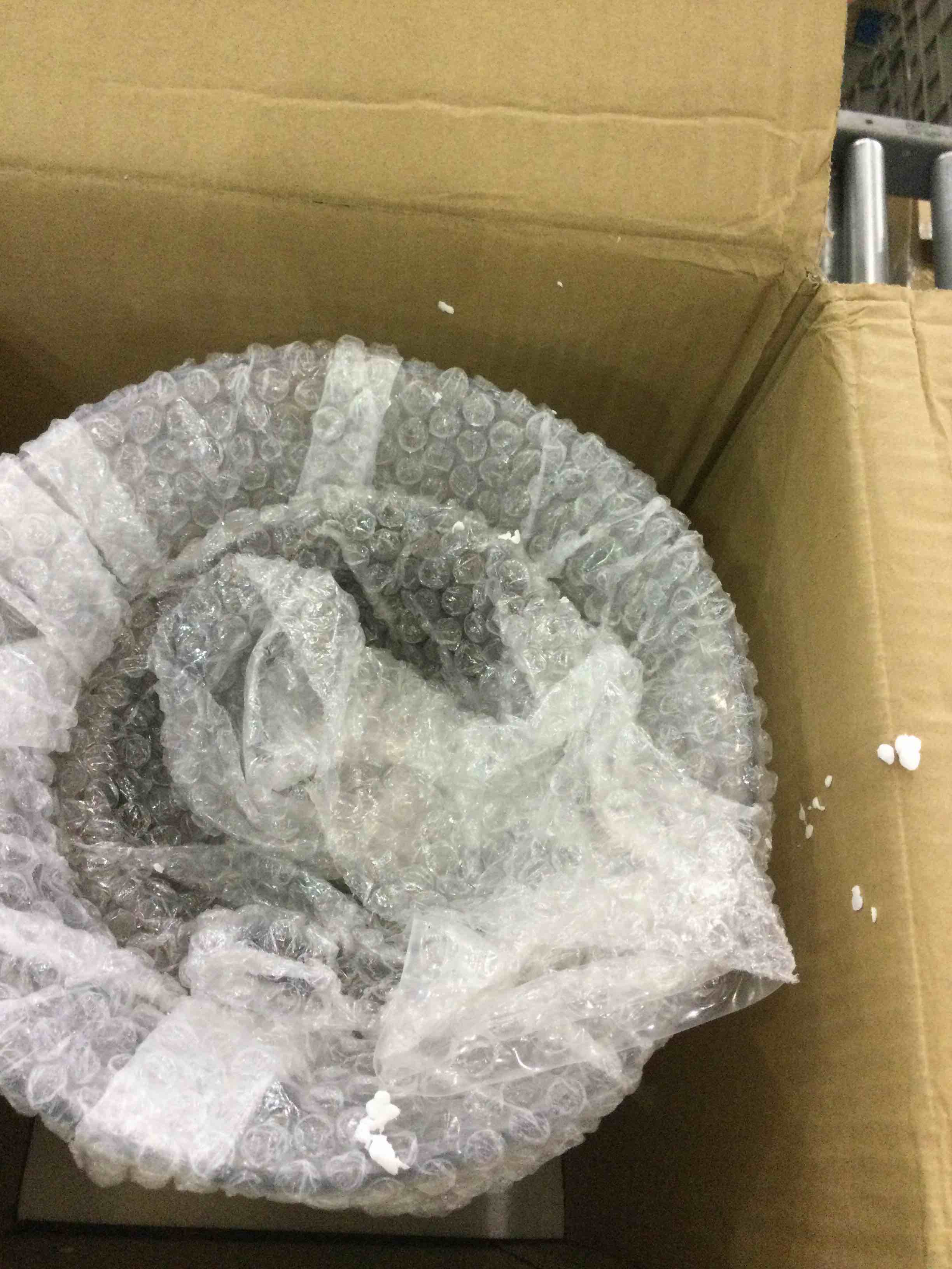 https://s3.amazonaws.com/lotting-images-prod/bidfta/EXS01053638_1704919133637.jpeg