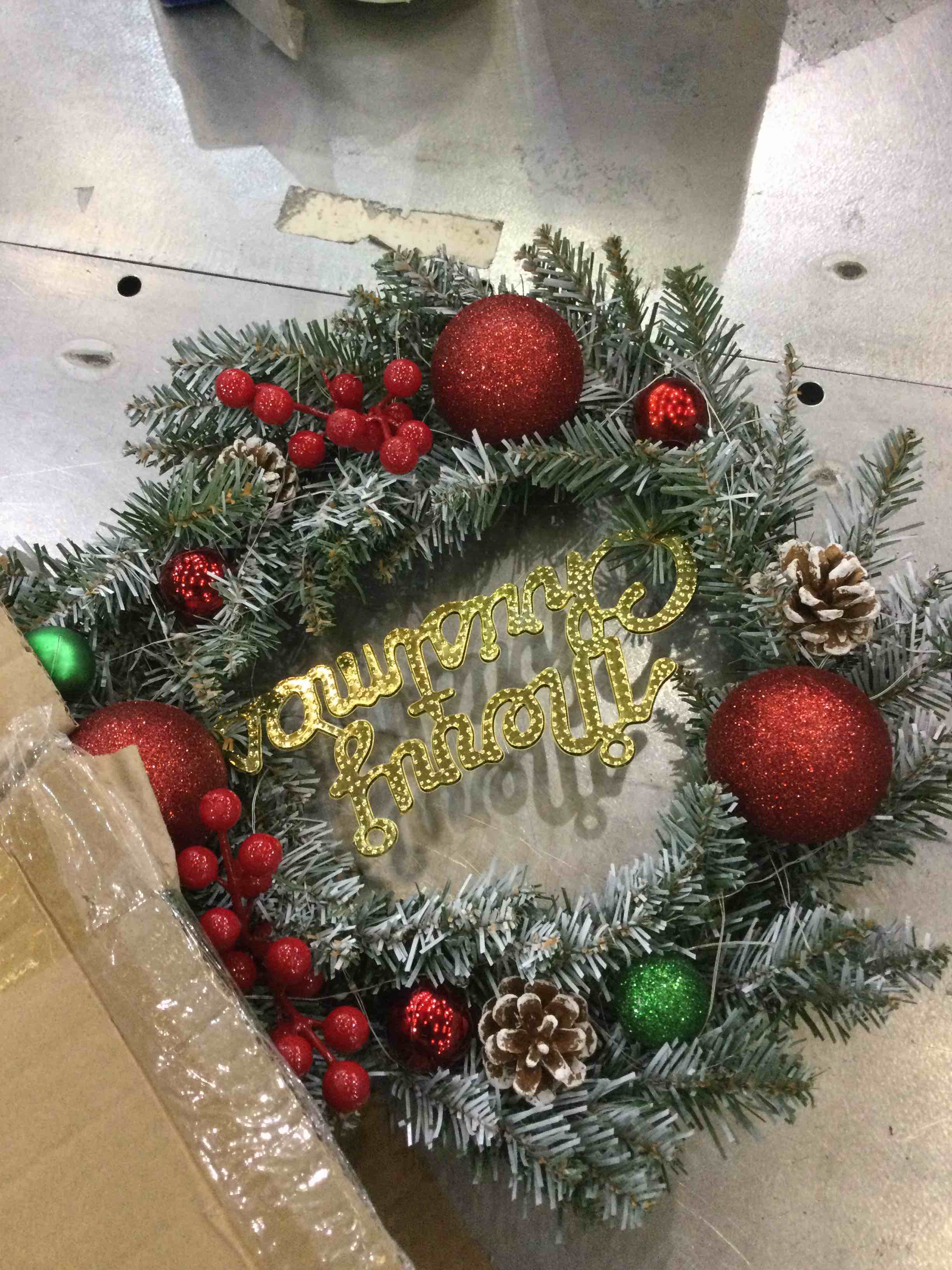https://s3.amazonaws.com/lotting-images-prod/bidfta/EXS01053782_1704995770480.jpeg