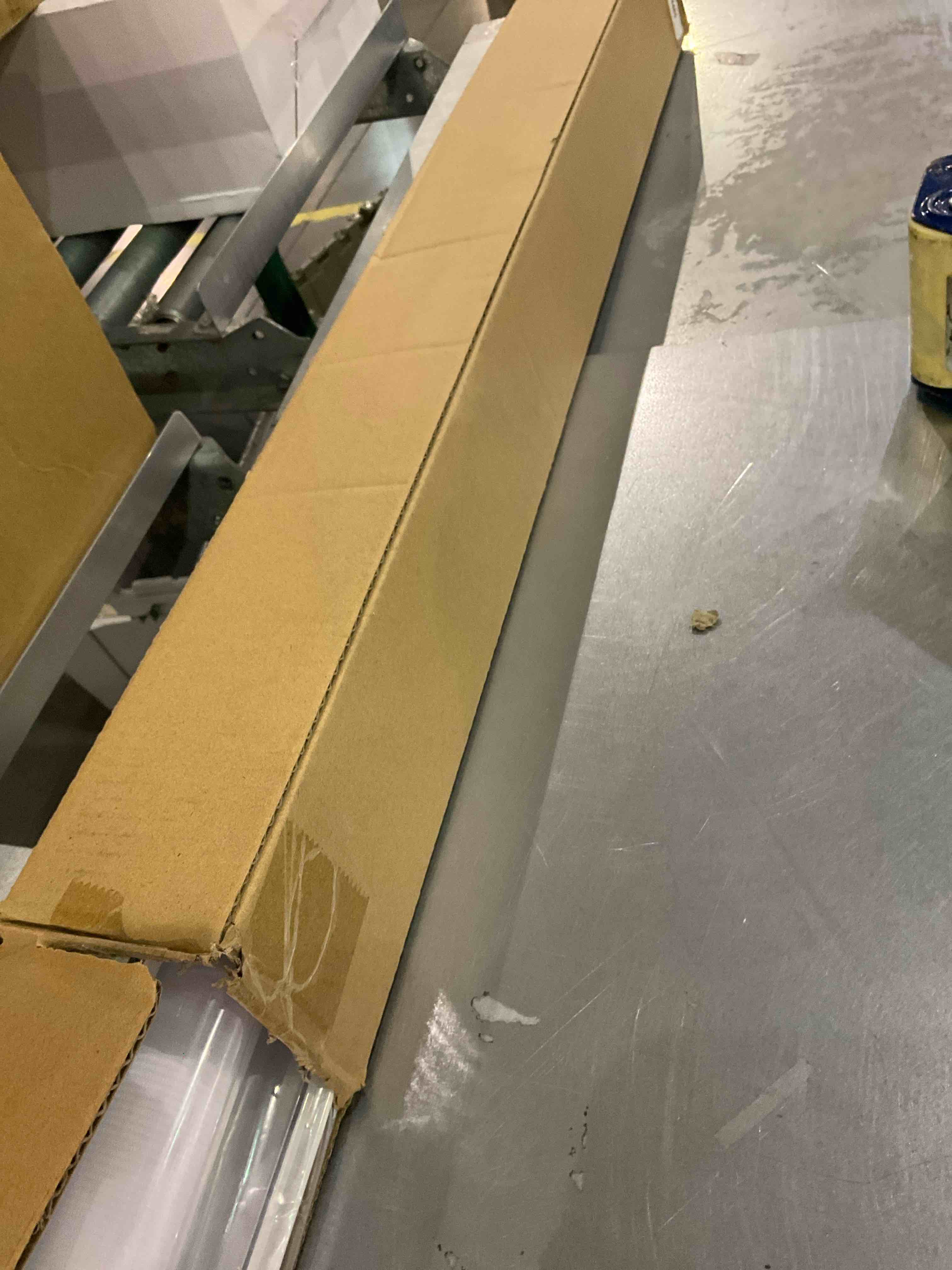 https://s3.amazonaws.com/lotting-images-prod/bidfta/EXS01054021_1704807690984.jpeg