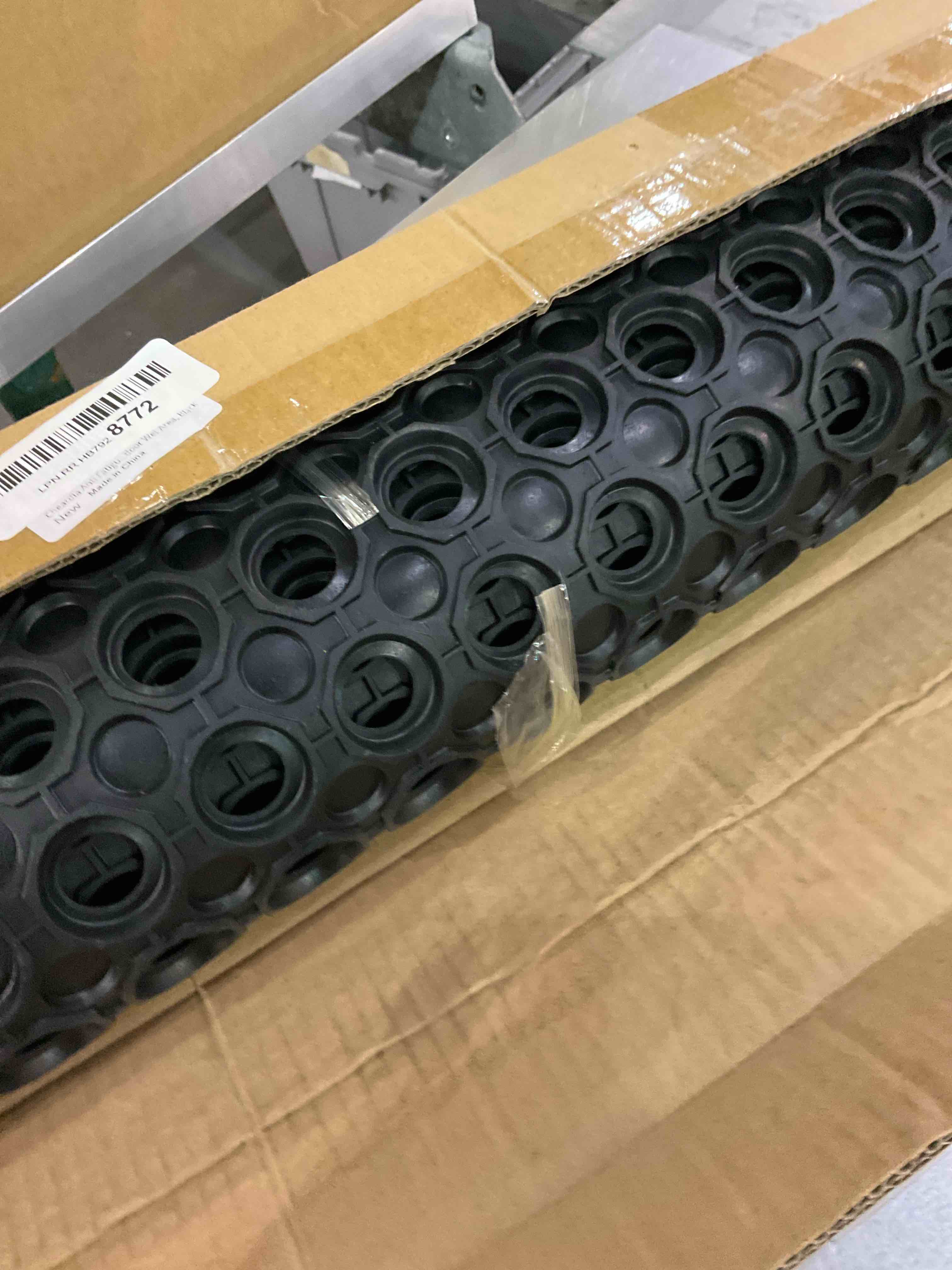 https://s3.amazonaws.com/lotting-images-prod/bidfta/EXS01054022_1704807824160.jpeg
