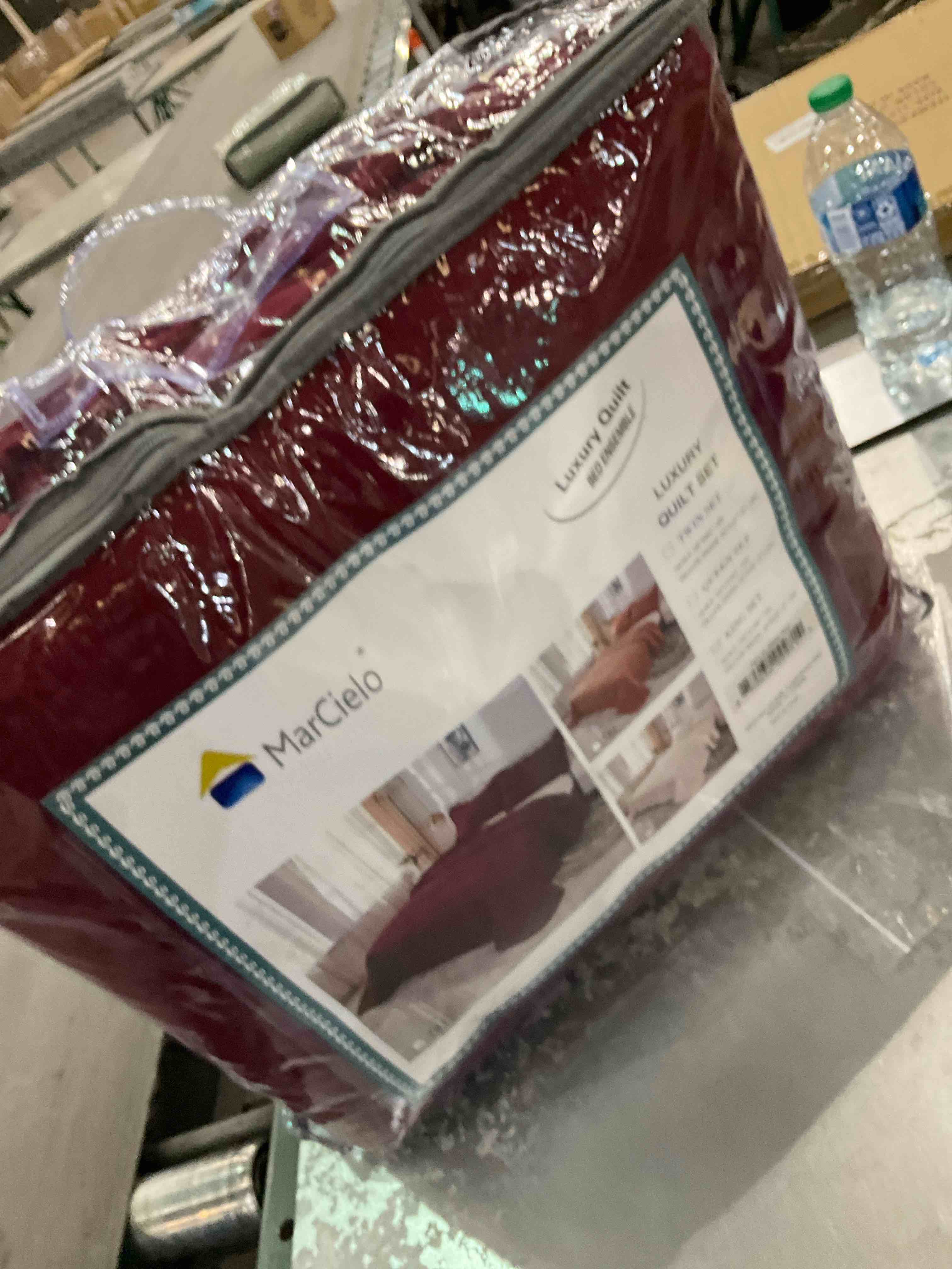 https://s3.amazonaws.com/lotting-images-prod/bidfta/EXS01054174_1705518411556.jpeg
