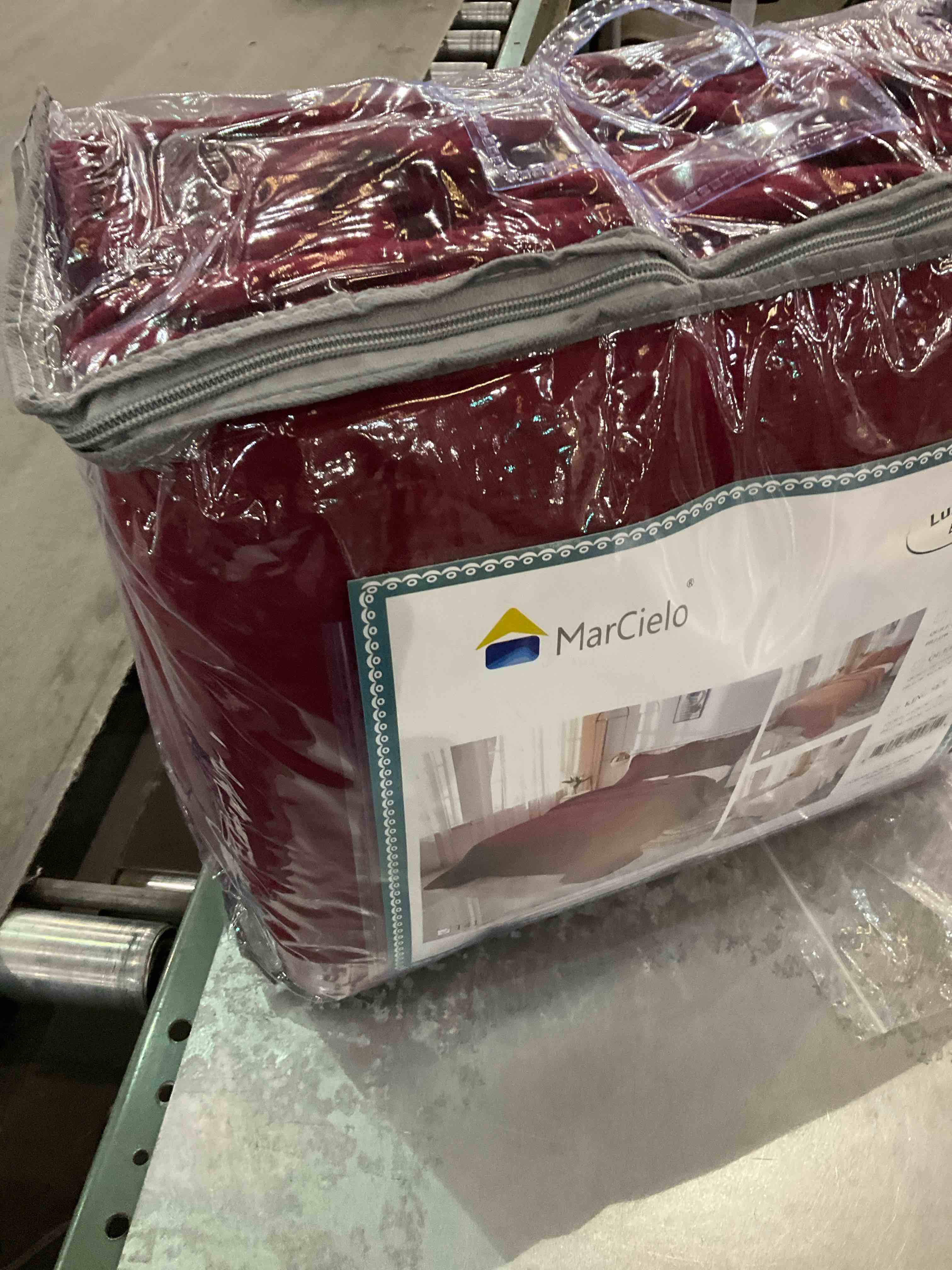 https://s3.amazonaws.com/lotting-images-prod/bidfta/EXS01054174_1705518413687.jpeg