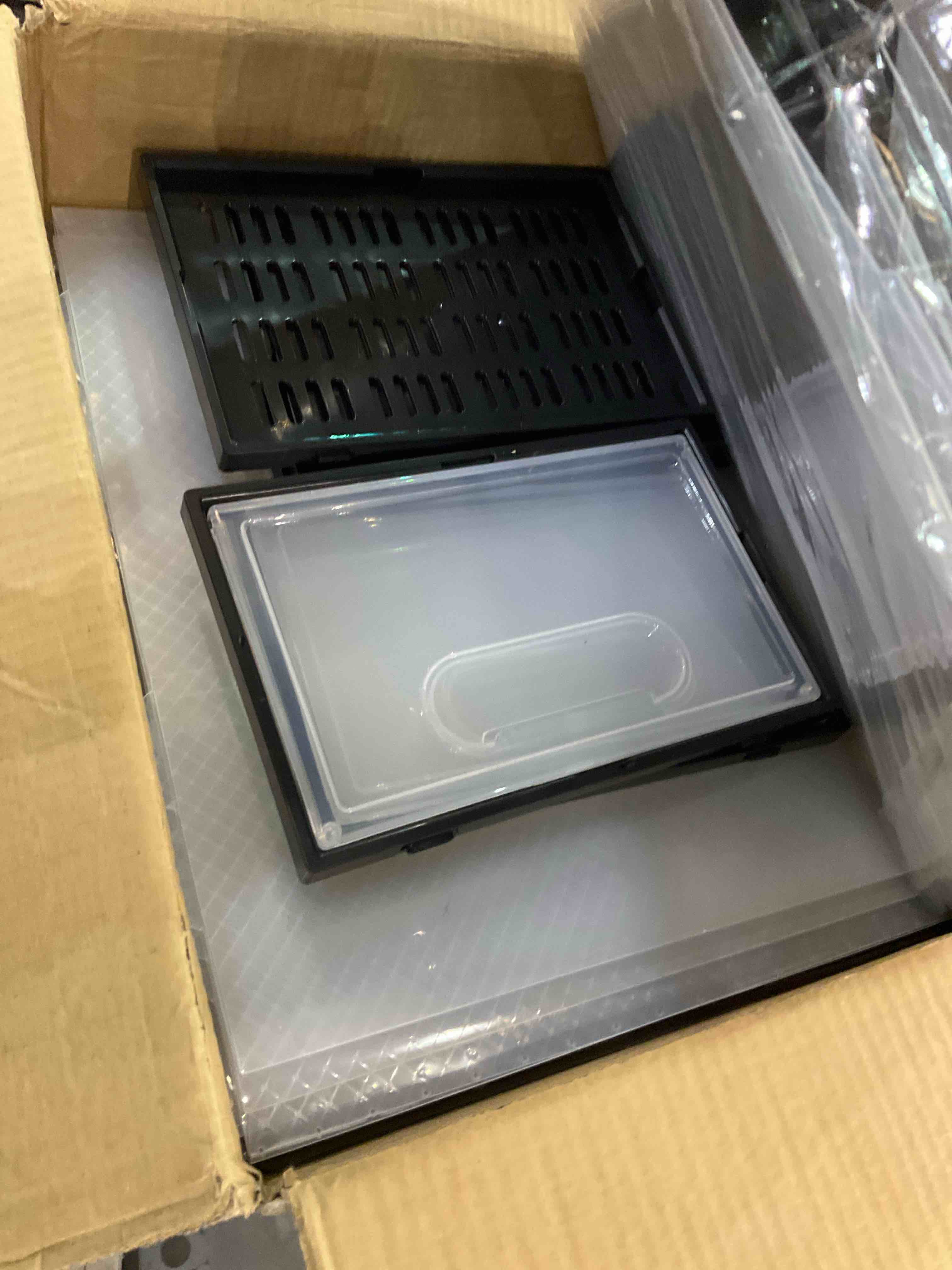 https://s3.amazonaws.com/lotting-images-prod/bidfta/EXS01054256_1705587402281.jpeg