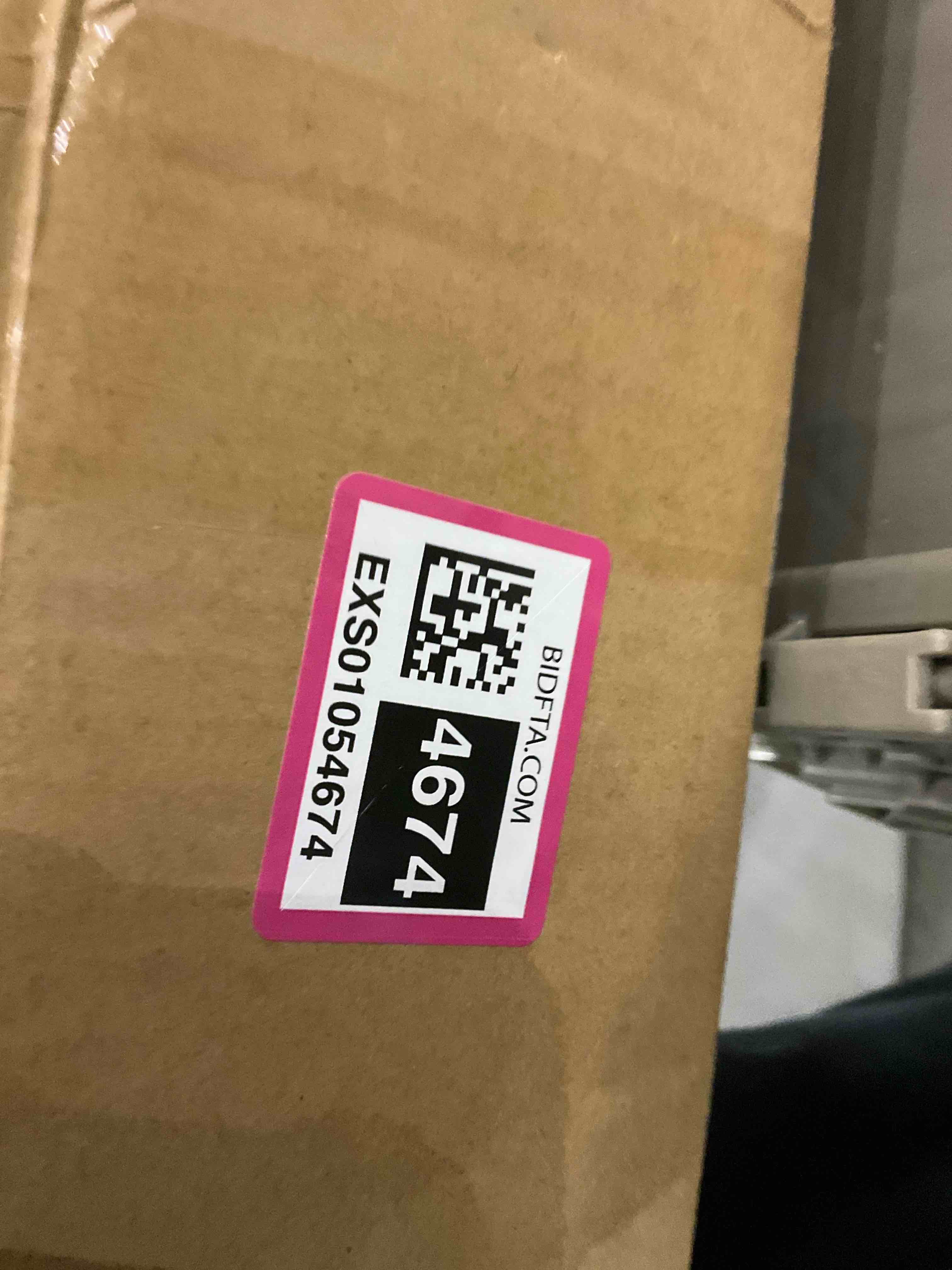 https://s3.amazonaws.com/lotting-images-prod/bidfta/EXS01054674_1704899045433.jpeg