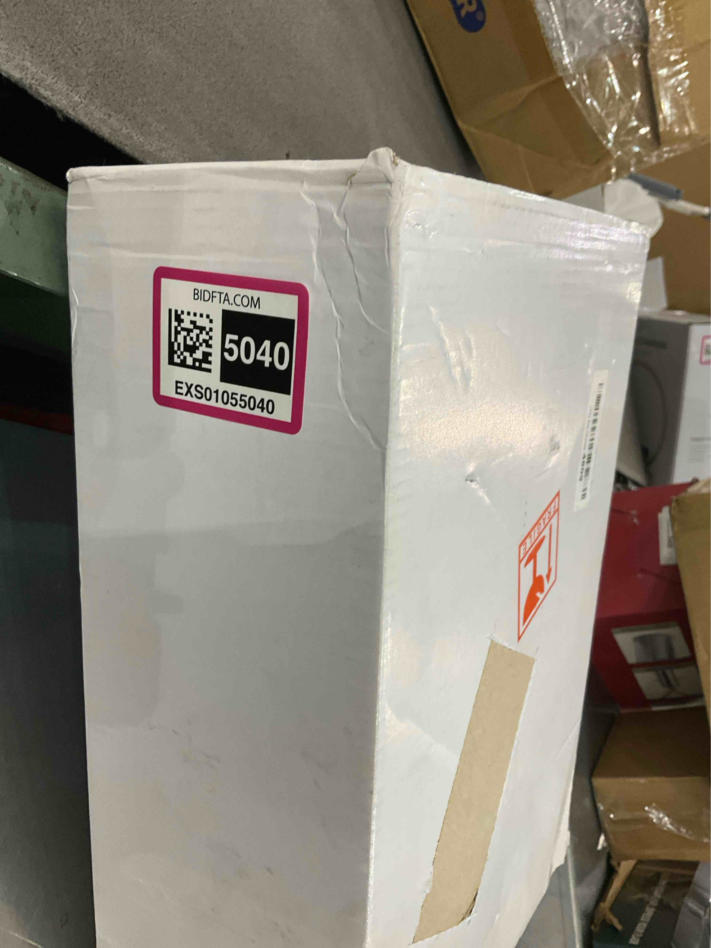 https://s3.amazonaws.com/lotting-images-prod/bidfta/EXS01055040_1705683264875.jpeg
