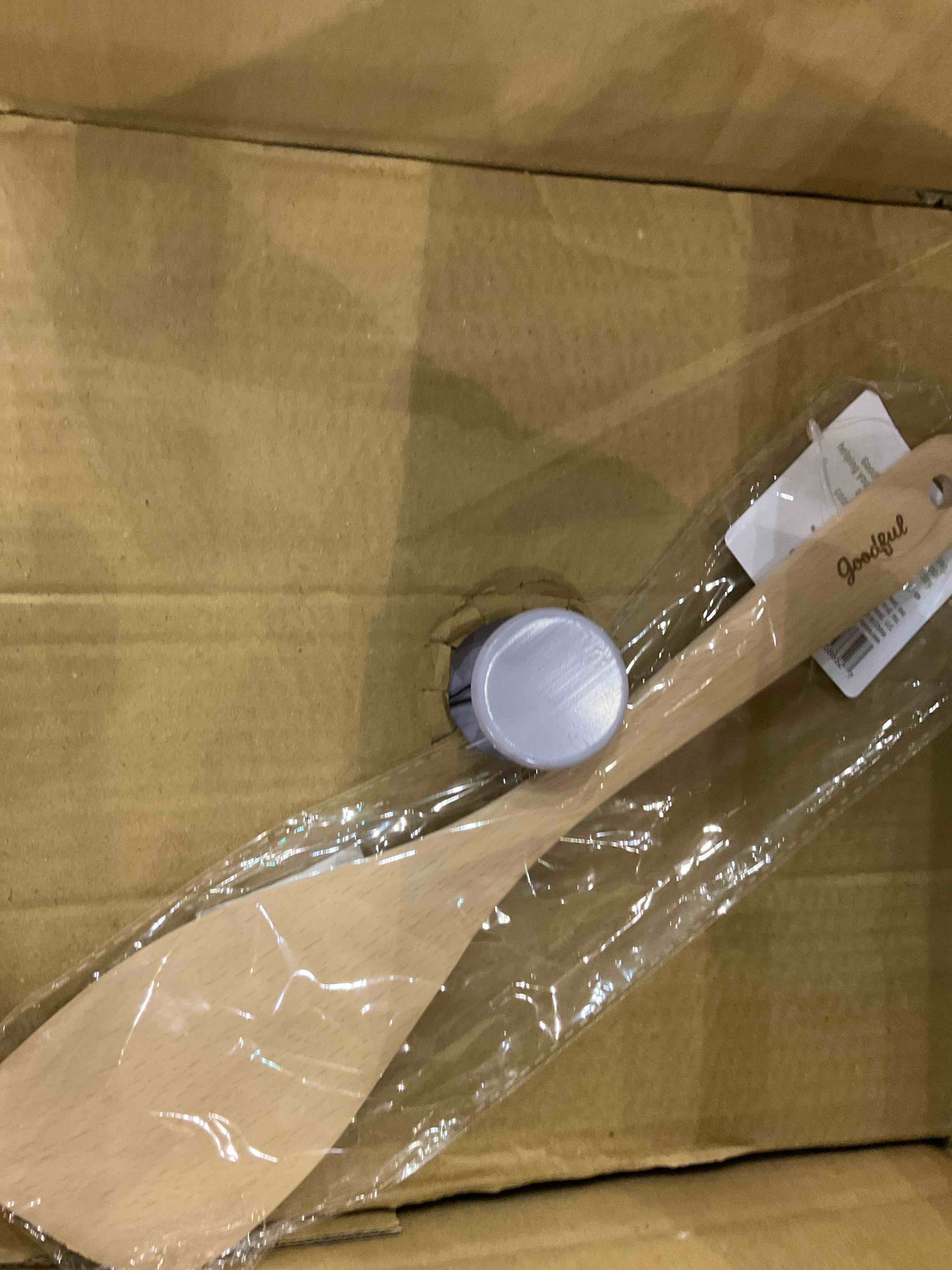 https://s3.amazonaws.com/lotting-images-prod/bidfta/EXS01056362_1705067277806.jpeg