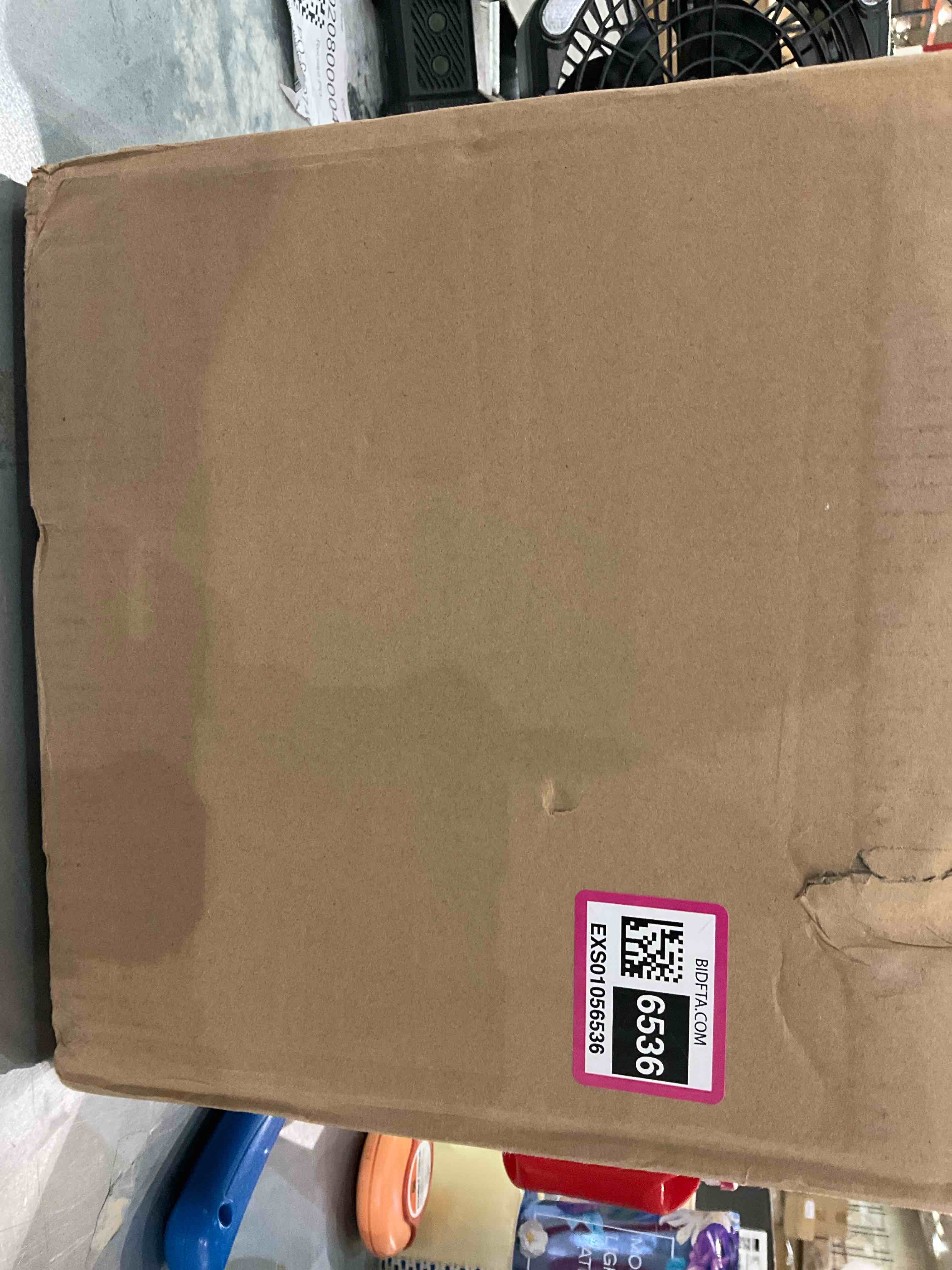 https://s3.amazonaws.com/lotting-images-prod/bidfta/EXS01056536_1704822543836.jpeg