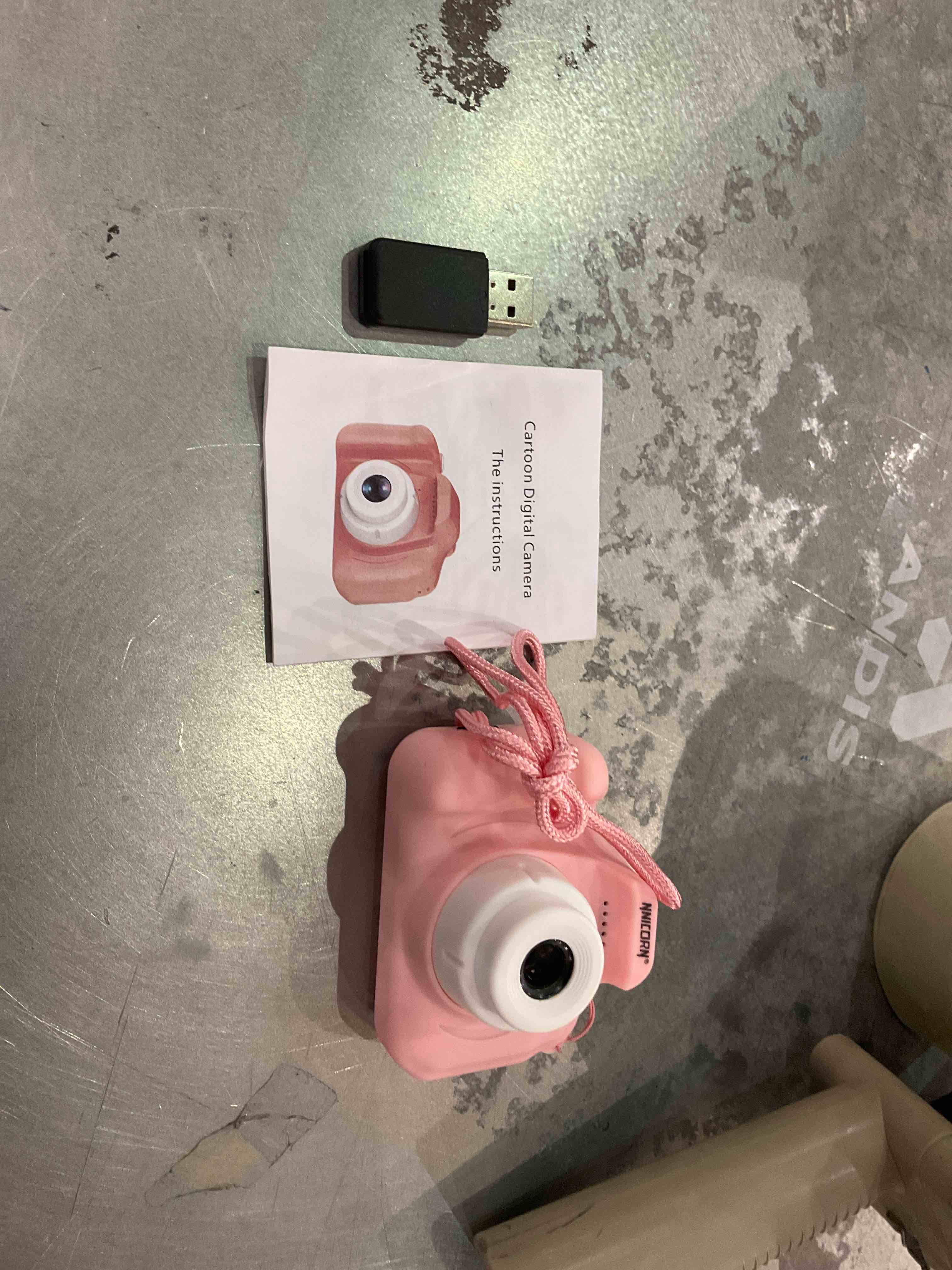 https://s3.amazonaws.com/lotting-images-prod/bidfta/EXS01056550_1704825174354.jpeg