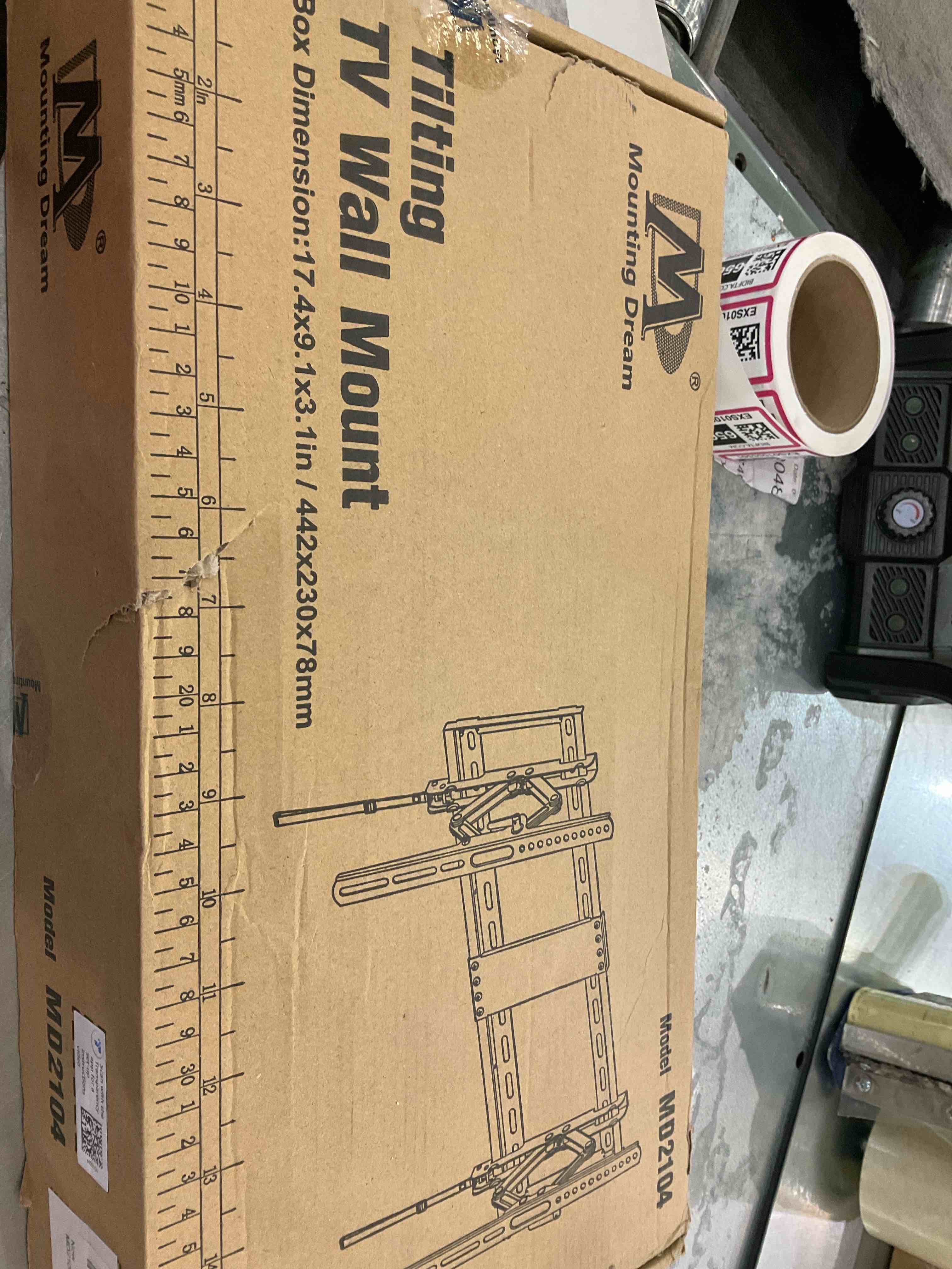 https://s3.amazonaws.com/lotting-images-prod/bidfta/EXS01056560_1704829229947.jpeg