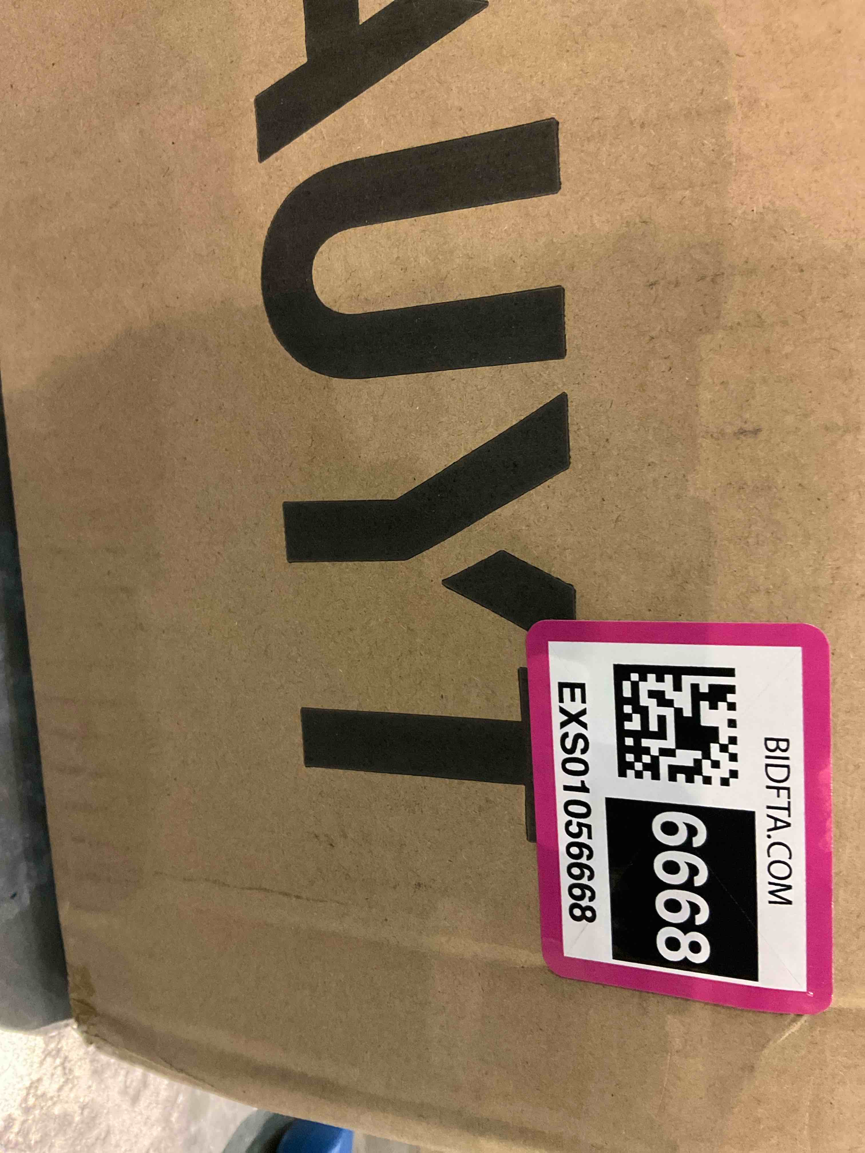 https://s3.amazonaws.com/lotting-images-prod/bidfta/EXS01056668_1704978467548.jpeg