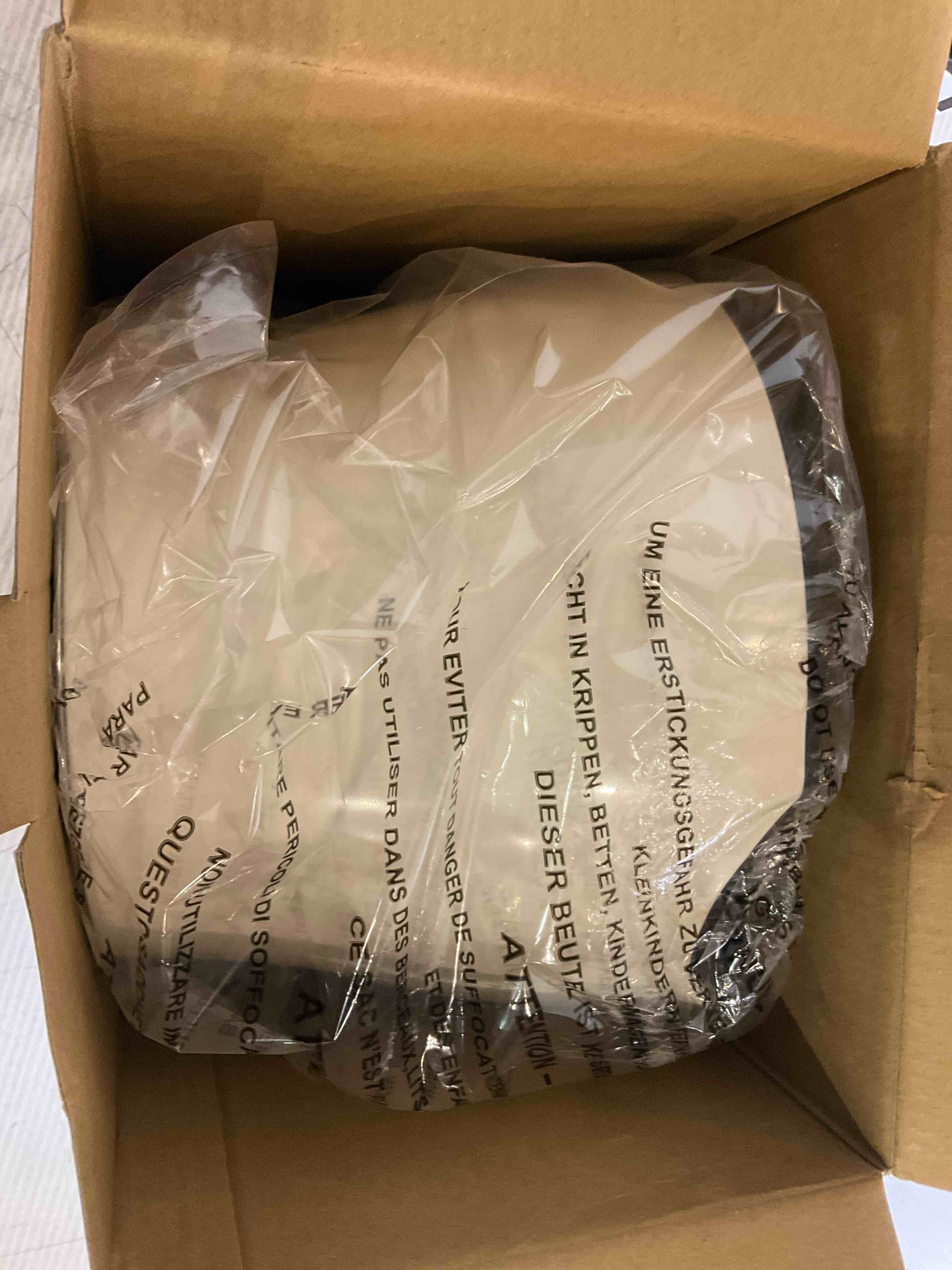 https://s3.amazonaws.com/lotting-images-prod/bidfta/EXS01056862_1706619923707.jpeg