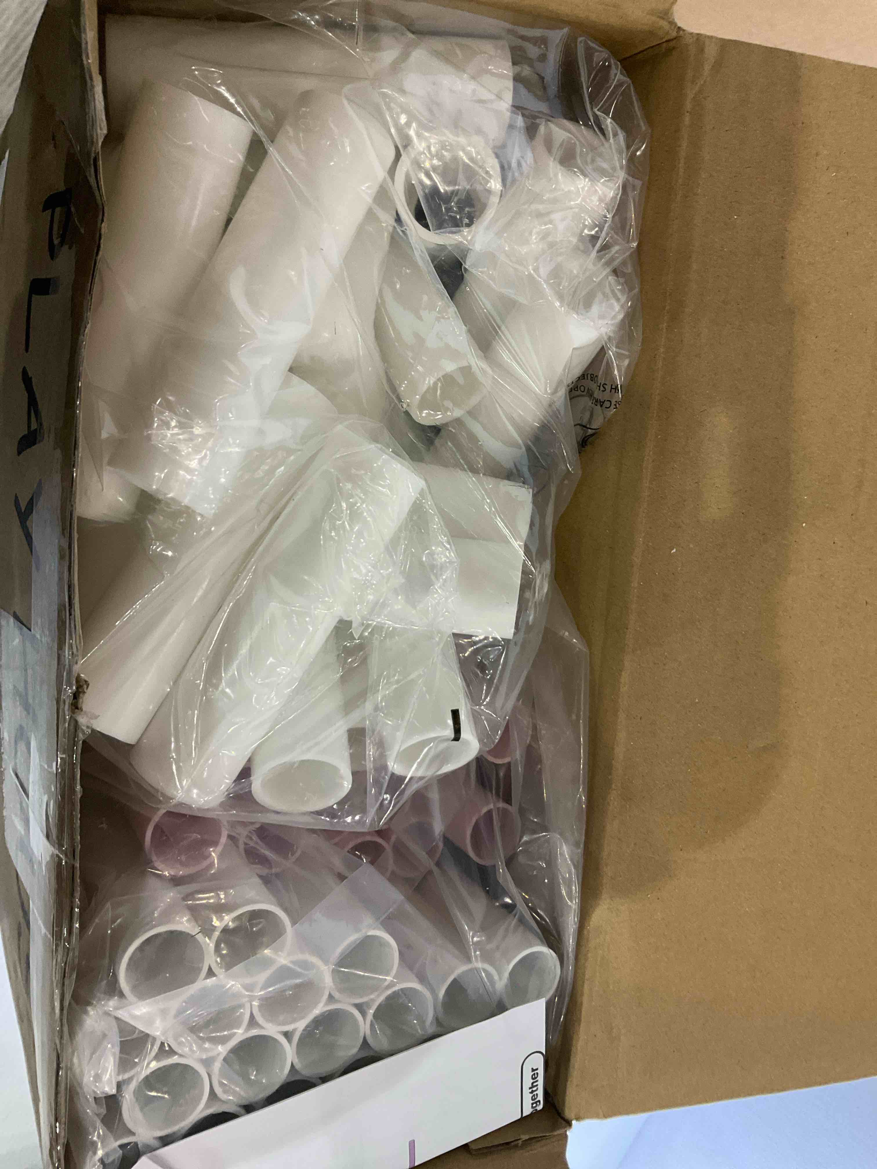 https://s3.amazonaws.com/lotting-images-prod/bidfta/EXS01056881_1706622070981.jpeg