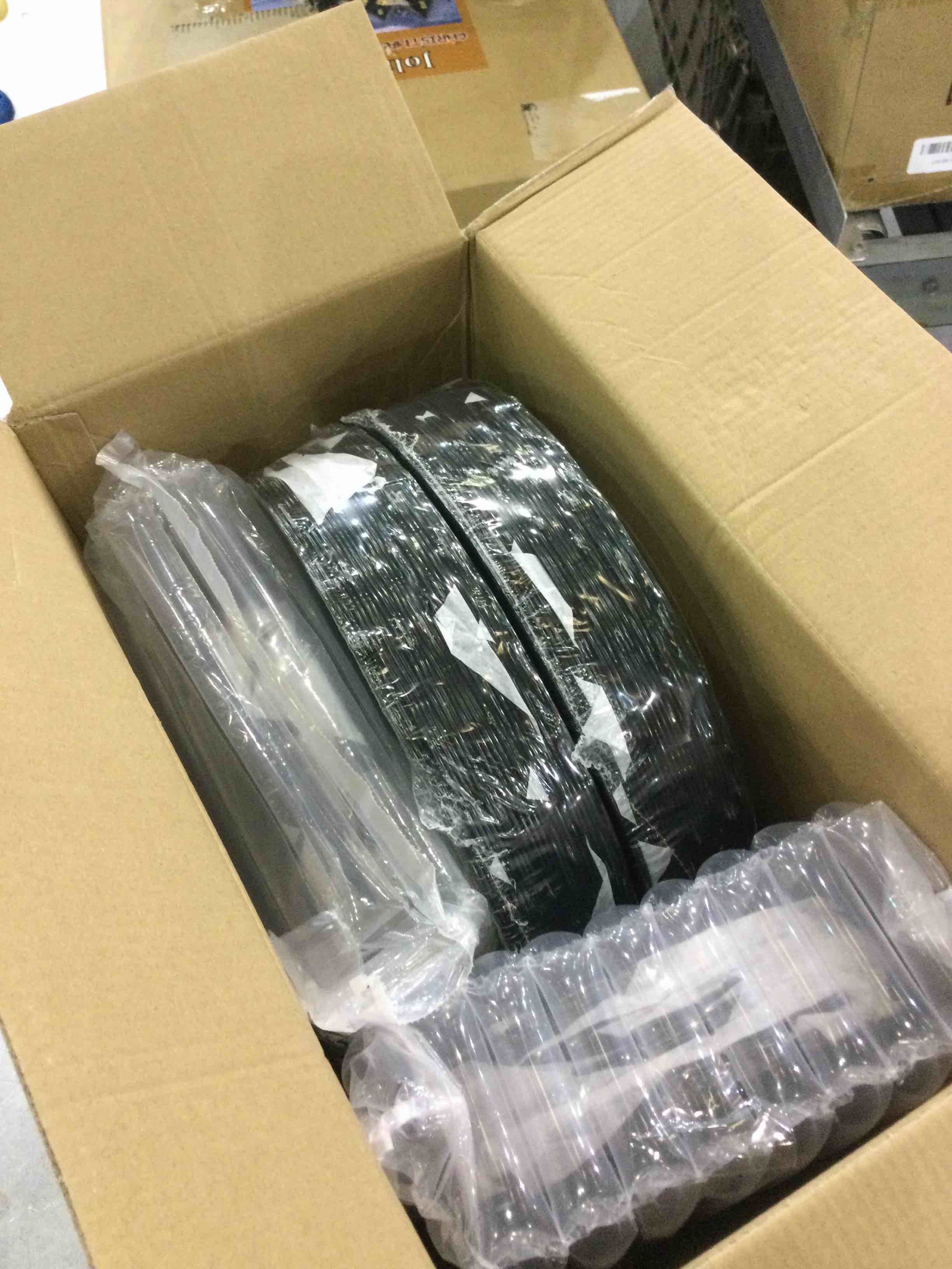 https://s3.amazonaws.com/lotting-images-prod/bidfta/EXS01057440_1706033649218.jpeg