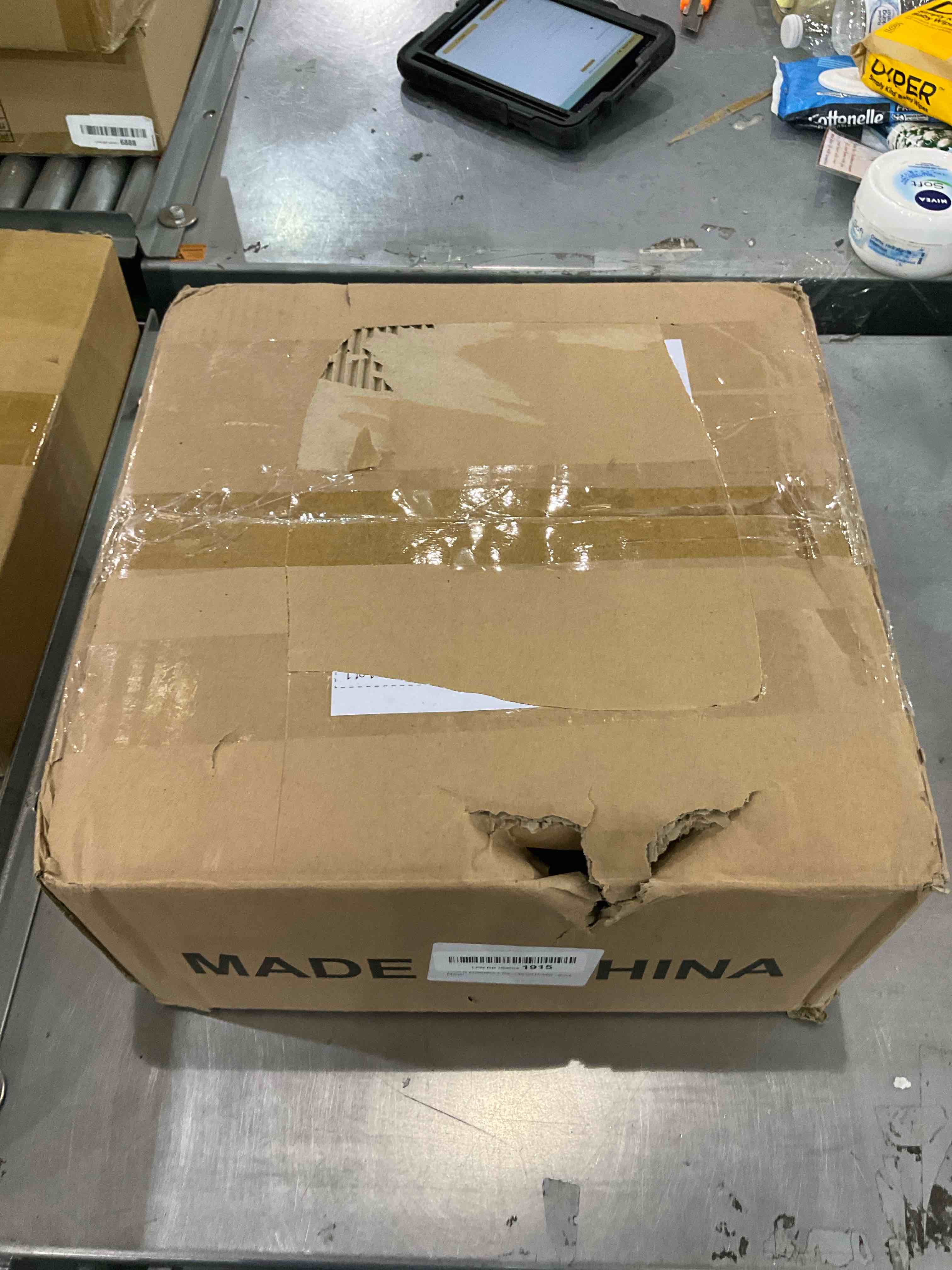 https://s3.amazonaws.com/lotting-images-prod/bidfta/EXS01059014_1704825810764.jpeg