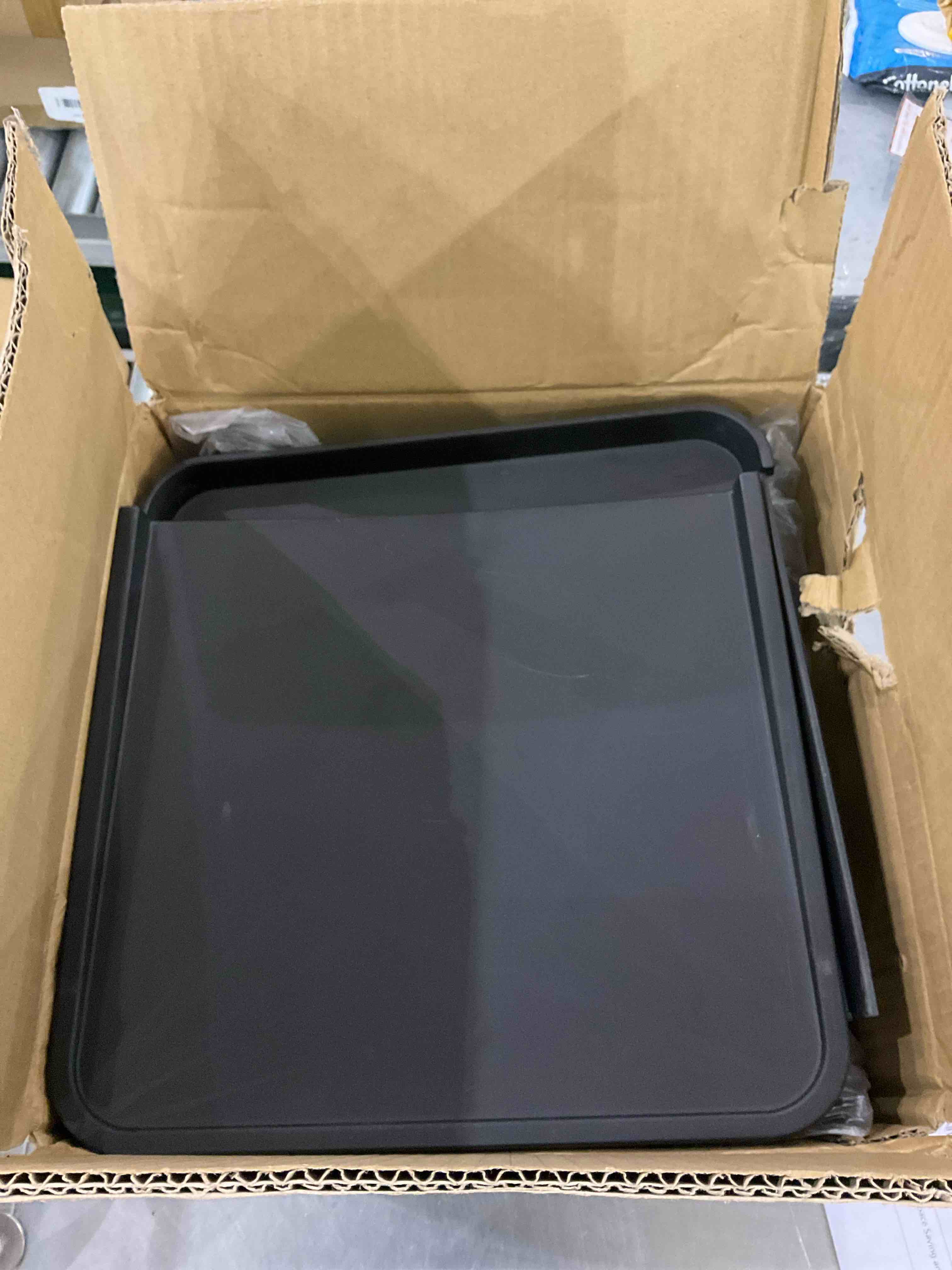 https://s3.amazonaws.com/lotting-images-prod/bidfta/EXS01059014_1704825860901.jpeg