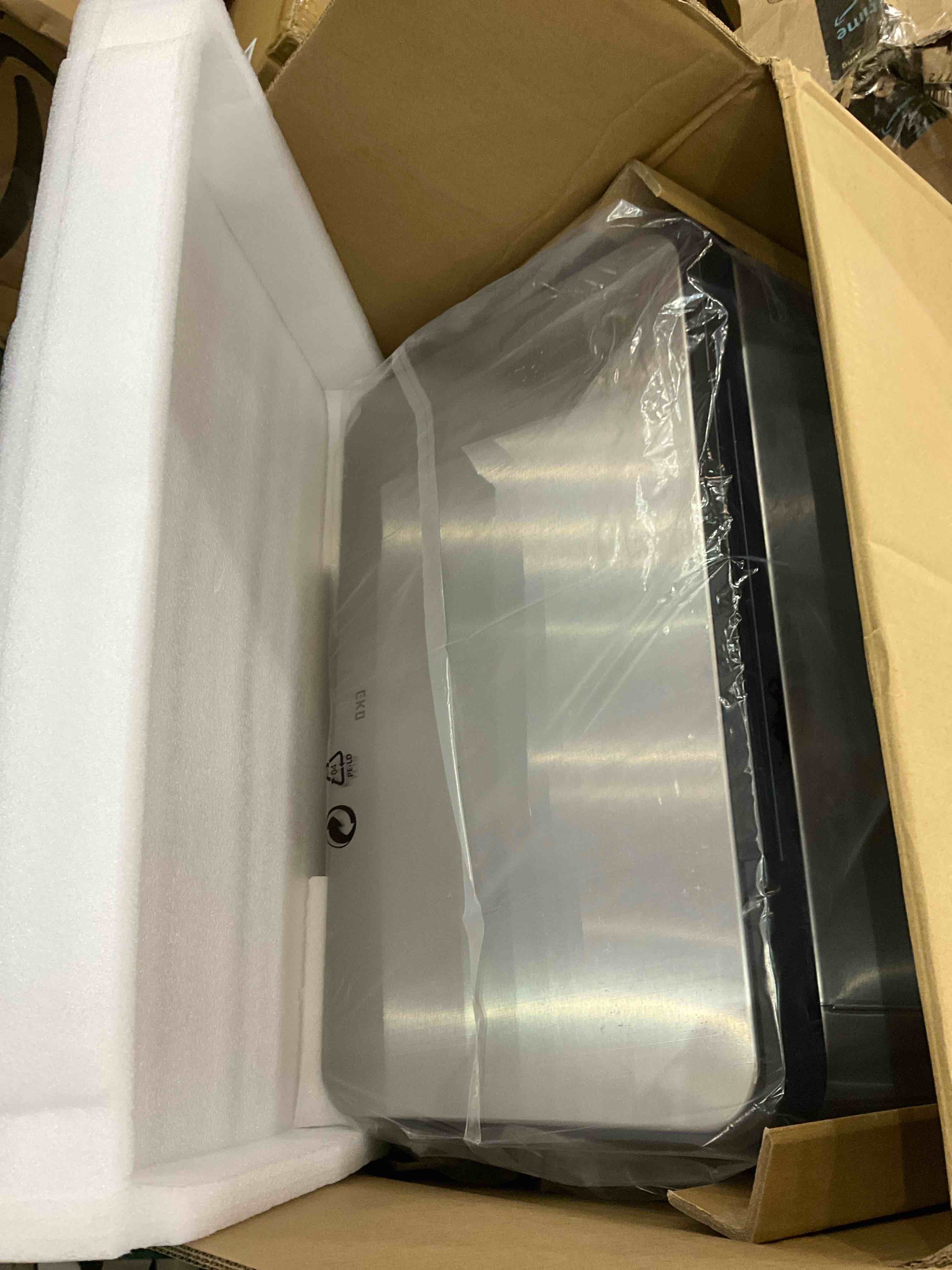 https://s3.amazonaws.com/lotting-images-prod/bidfta/EXS01059160_1704912279686.jpeg