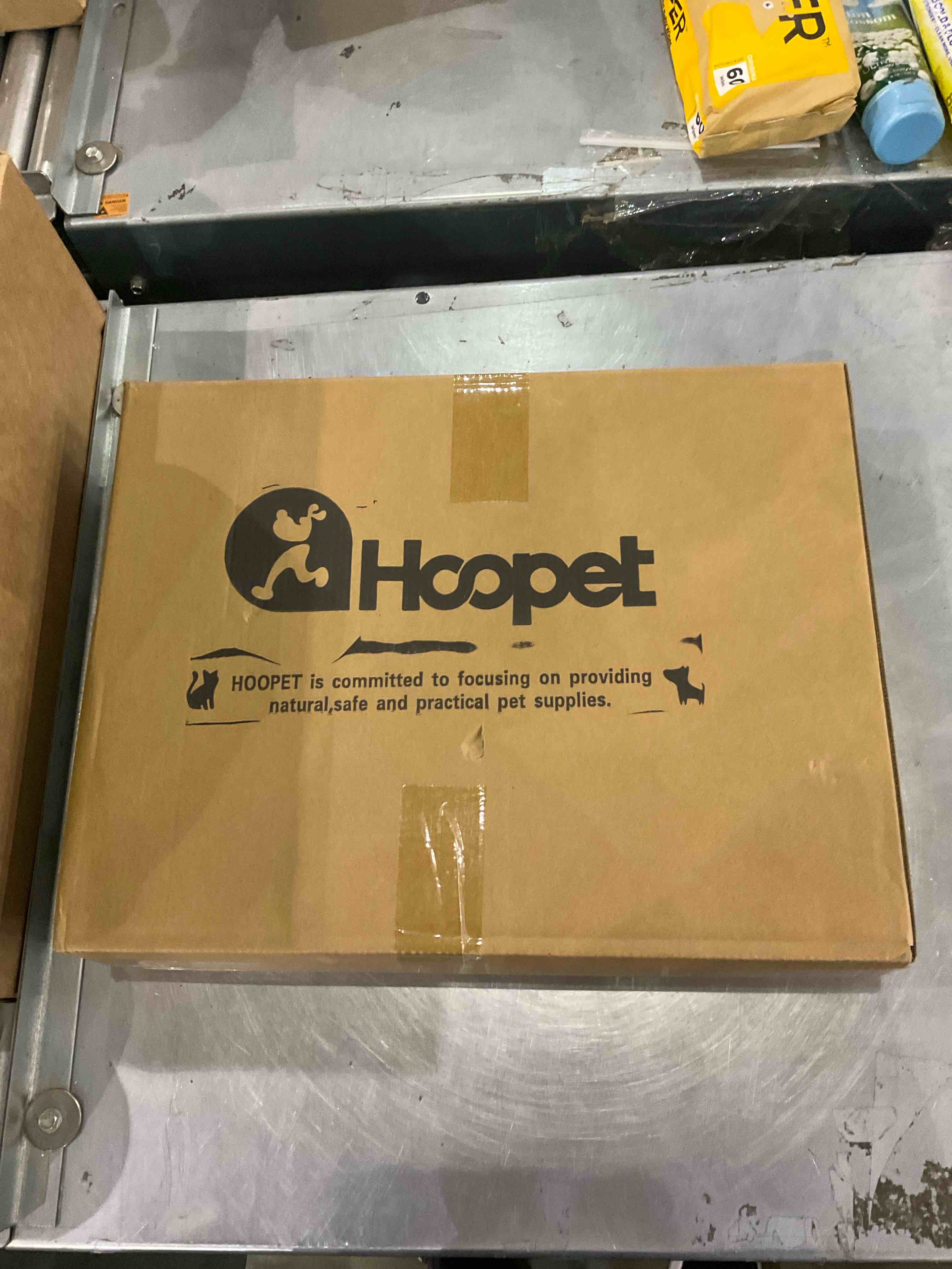 https://s3.amazonaws.com/lotting-images-prod/bidfta/EXS01059200_1704975125580.jpeg
