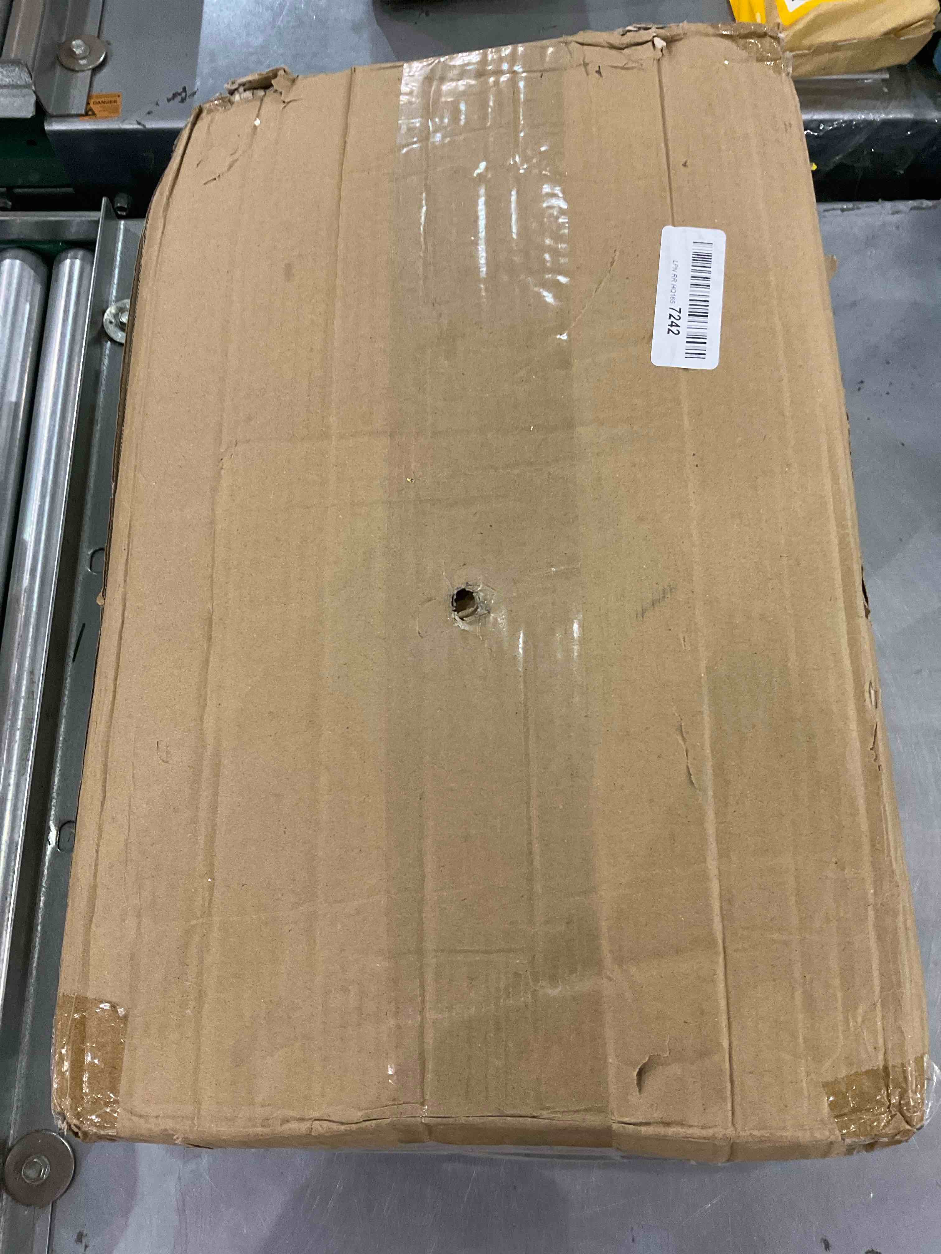 https://s3.amazonaws.com/lotting-images-prod/bidfta/EXS01059210_1704976441554.jpeg