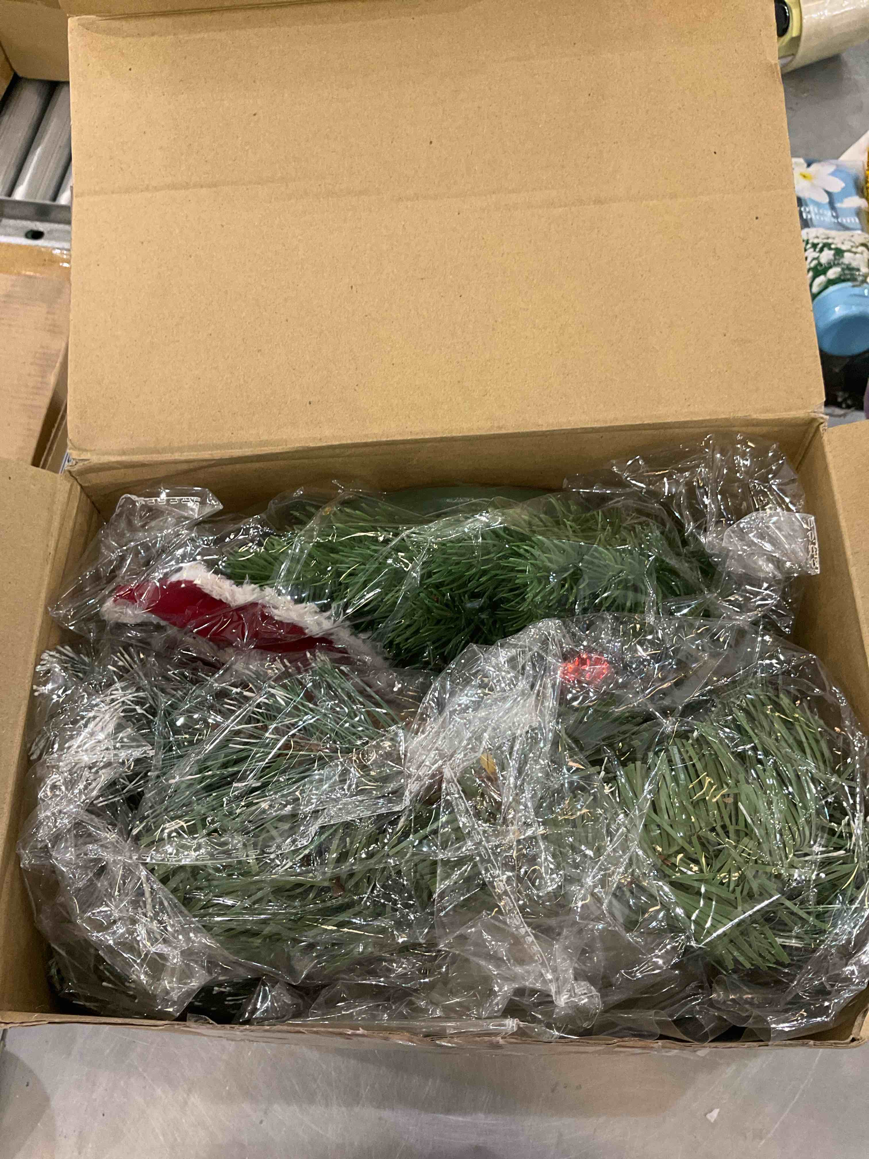 https://s3.amazonaws.com/lotting-images-prod/bidfta/EXS01059340_1704998373063.jpeg