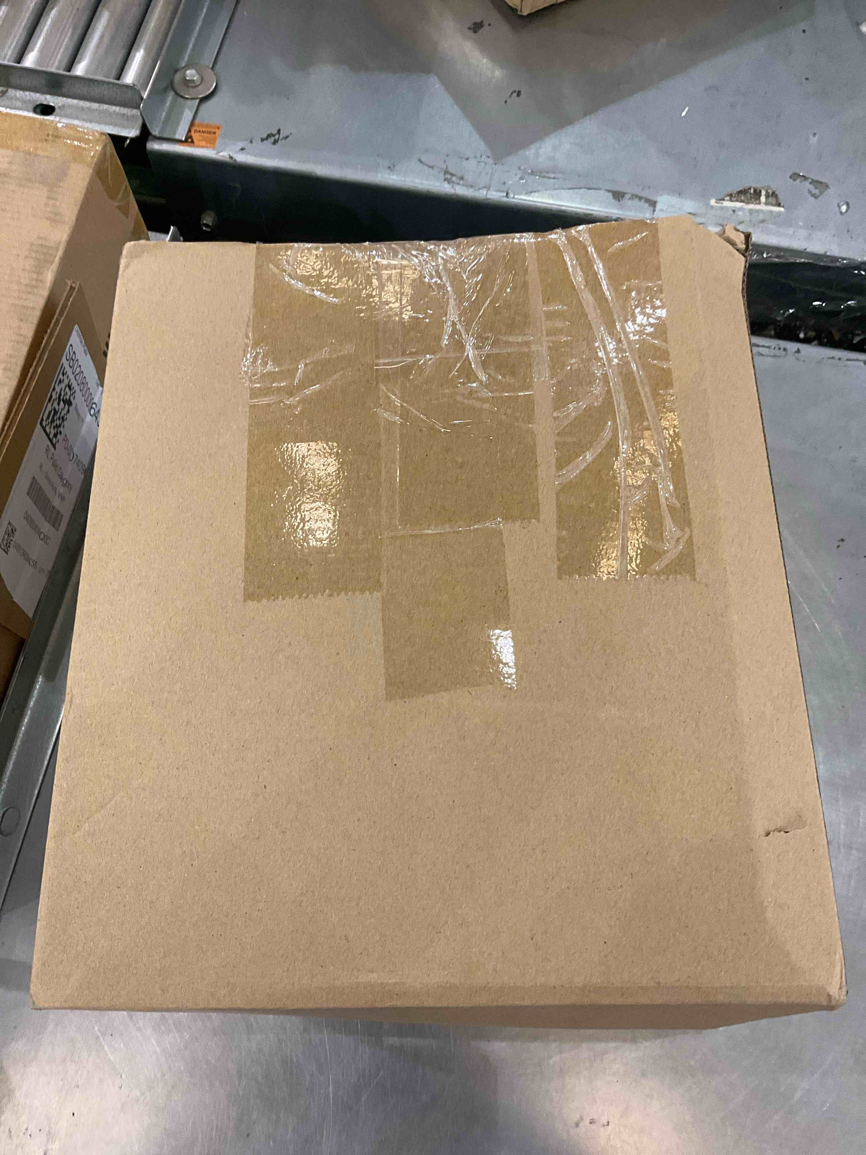 https://s3.amazonaws.com/lotting-images-prod/bidfta/EXS01059340_1704998382946.jpeg