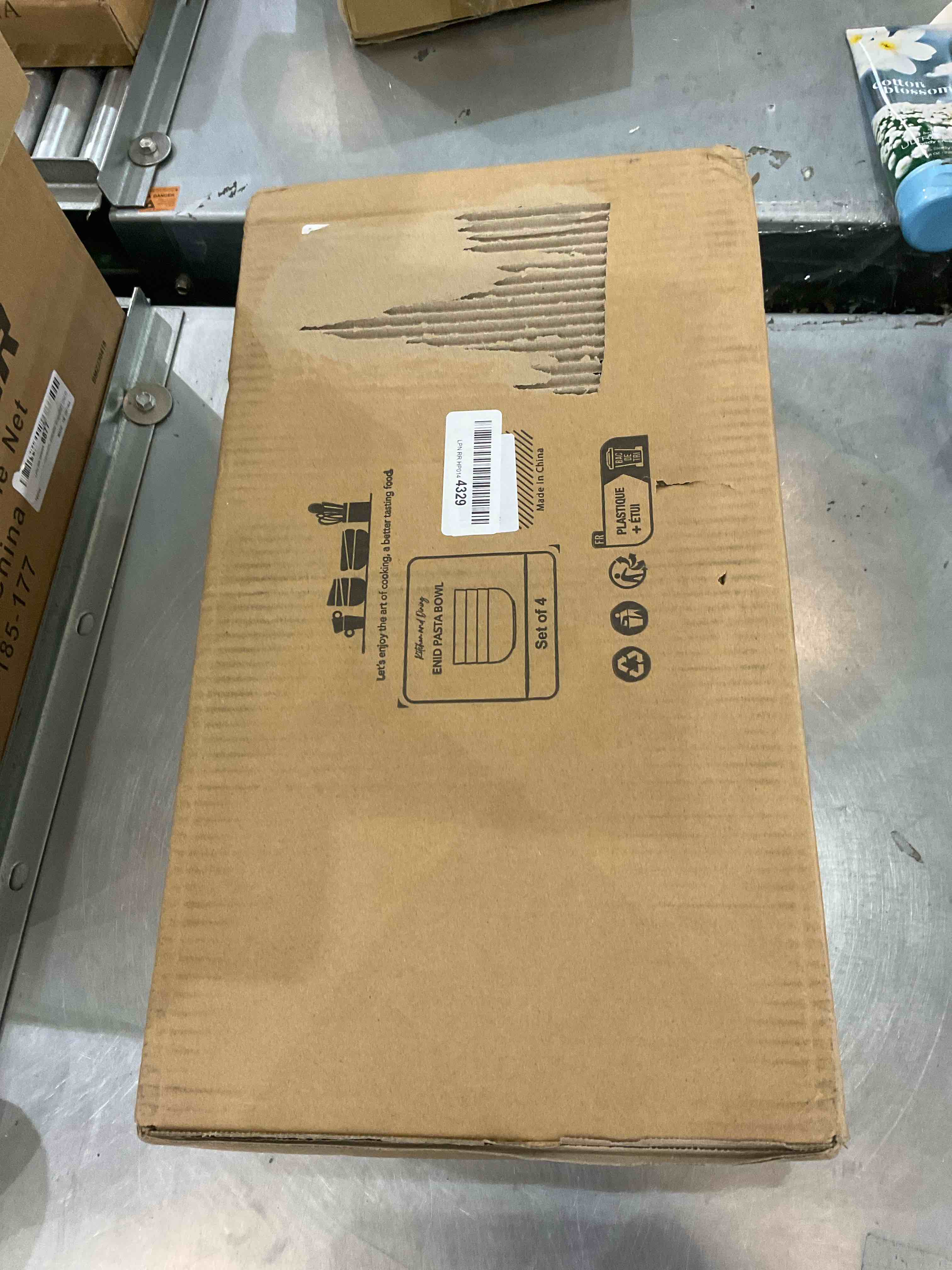 https://s3.amazonaws.com/lotting-images-prod/bidfta/EXS01059343_1704998647871.jpeg