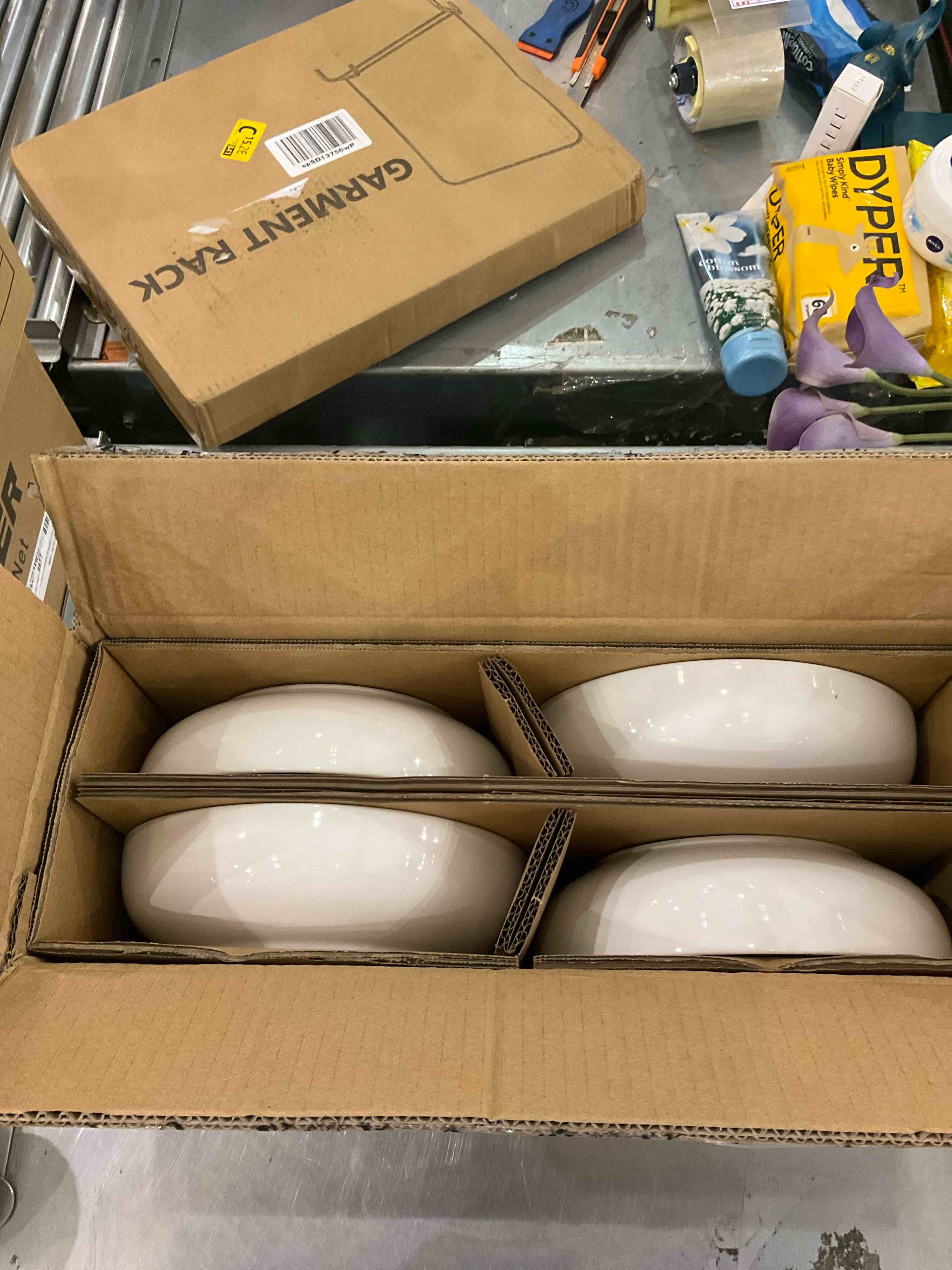 https://s3.amazonaws.com/lotting-images-prod/bidfta/EXS01059343_1704998681050.jpeg