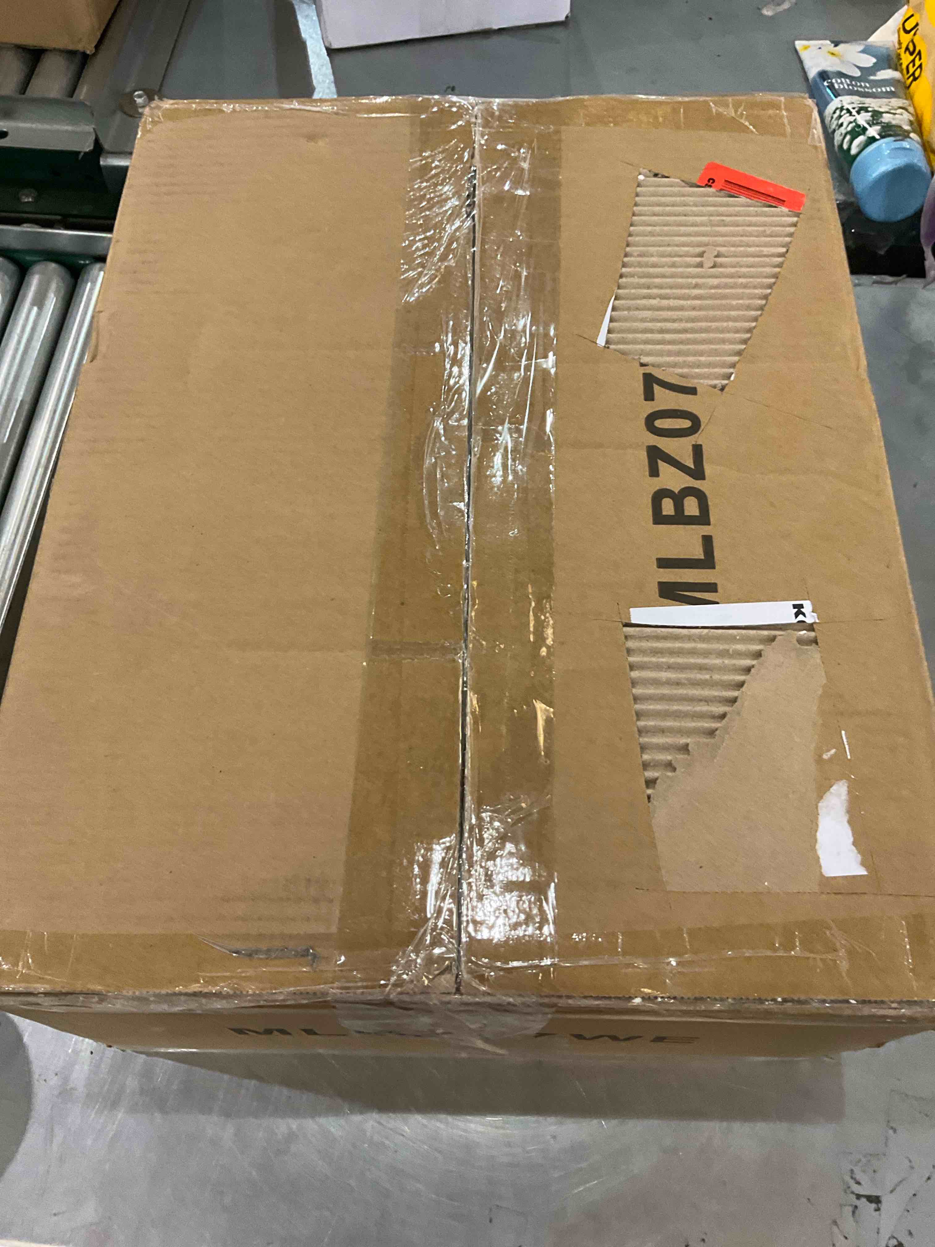 https://s3.amazonaws.com/lotting-images-prod/bidfta/EXS01059350_1705001422401.jpeg
