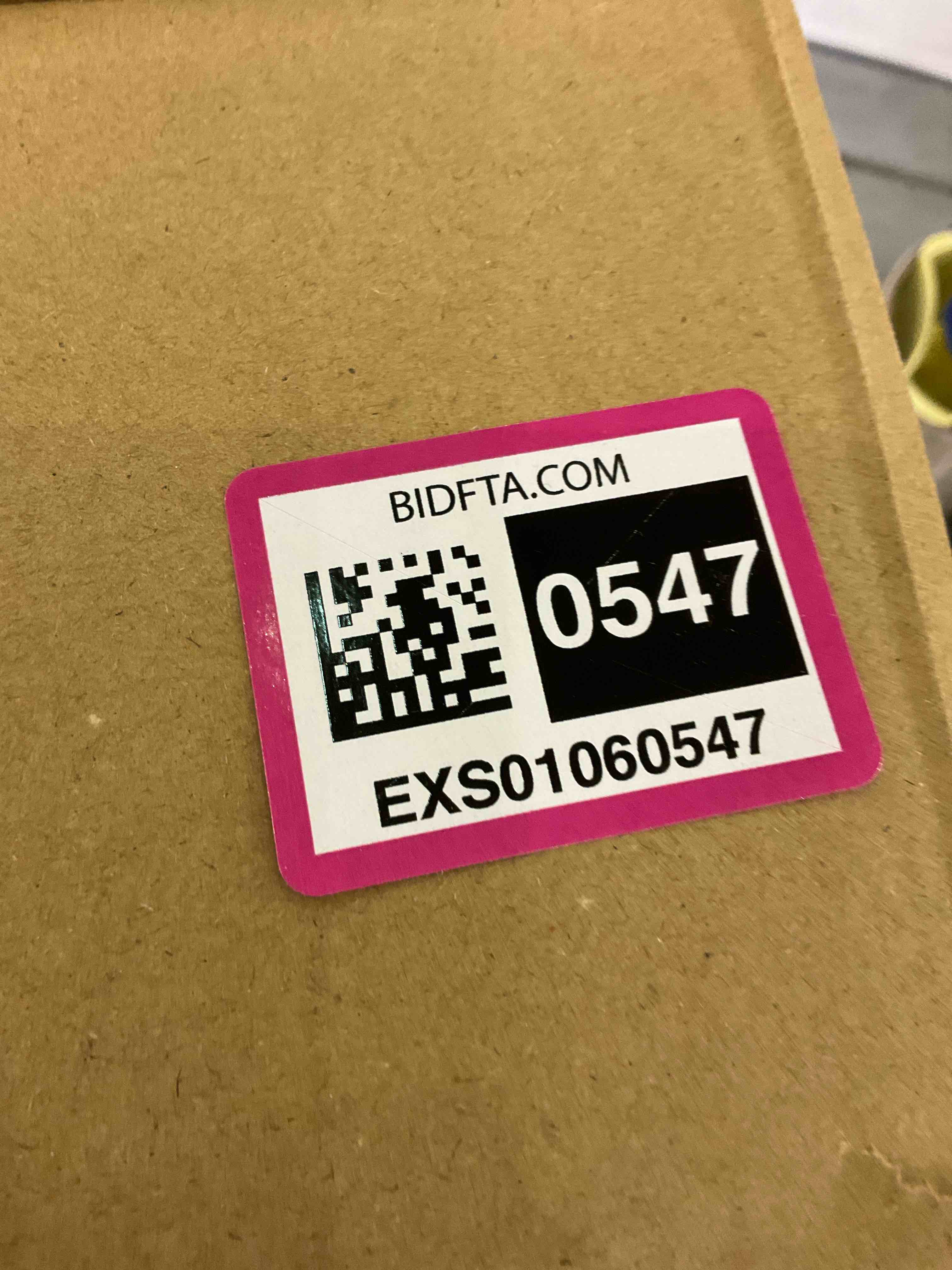 https://s3.amazonaws.com/lotting-images-prod/bidfta/EXS01060547_1706790193480.jpeg
