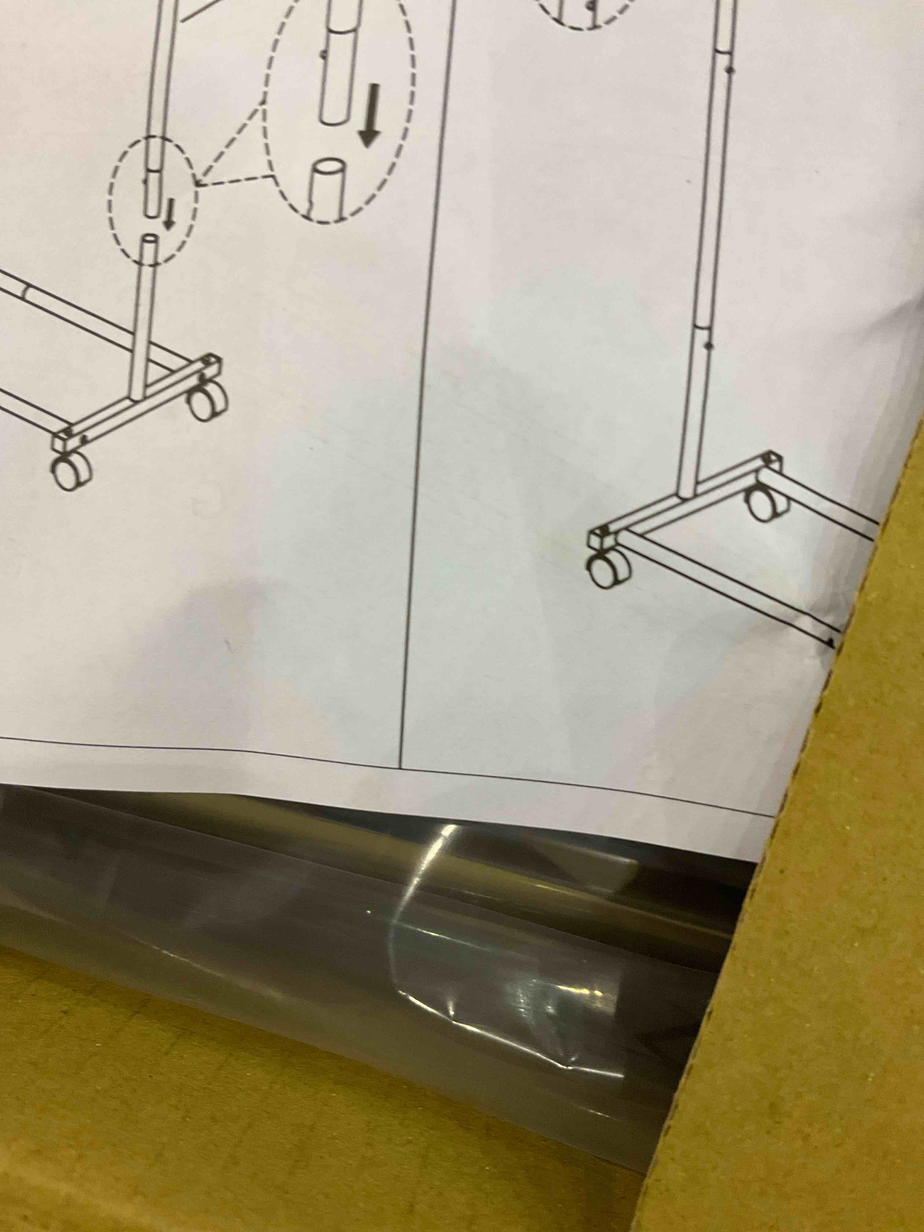 https://s3.amazonaws.com/lotting-images-prod/bidfta/EXS01060571_1706793352289.jpeg