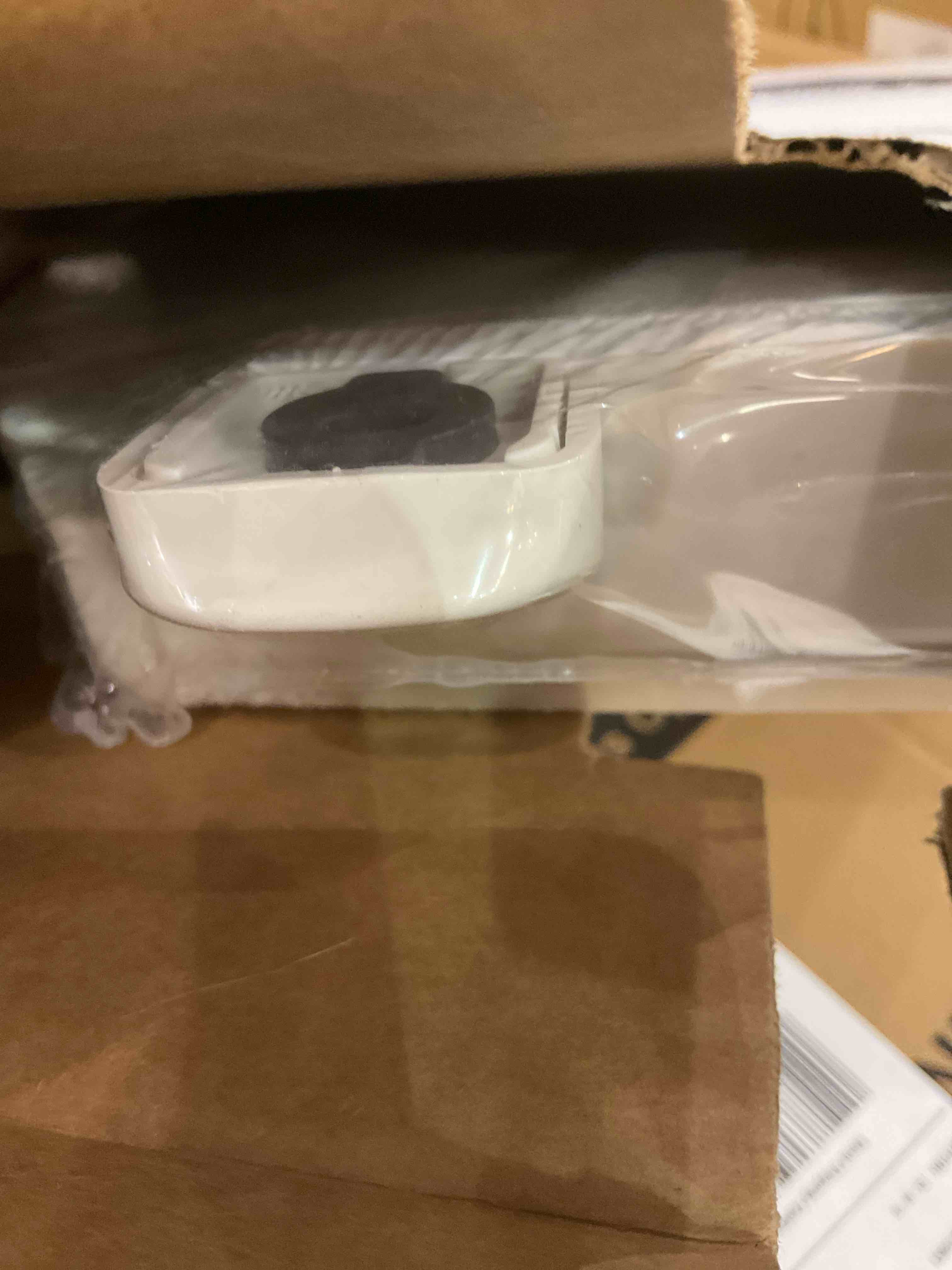https://s3.amazonaws.com/lotting-images-prod/bidfta/EXS01060797_1706897681837.jpeg