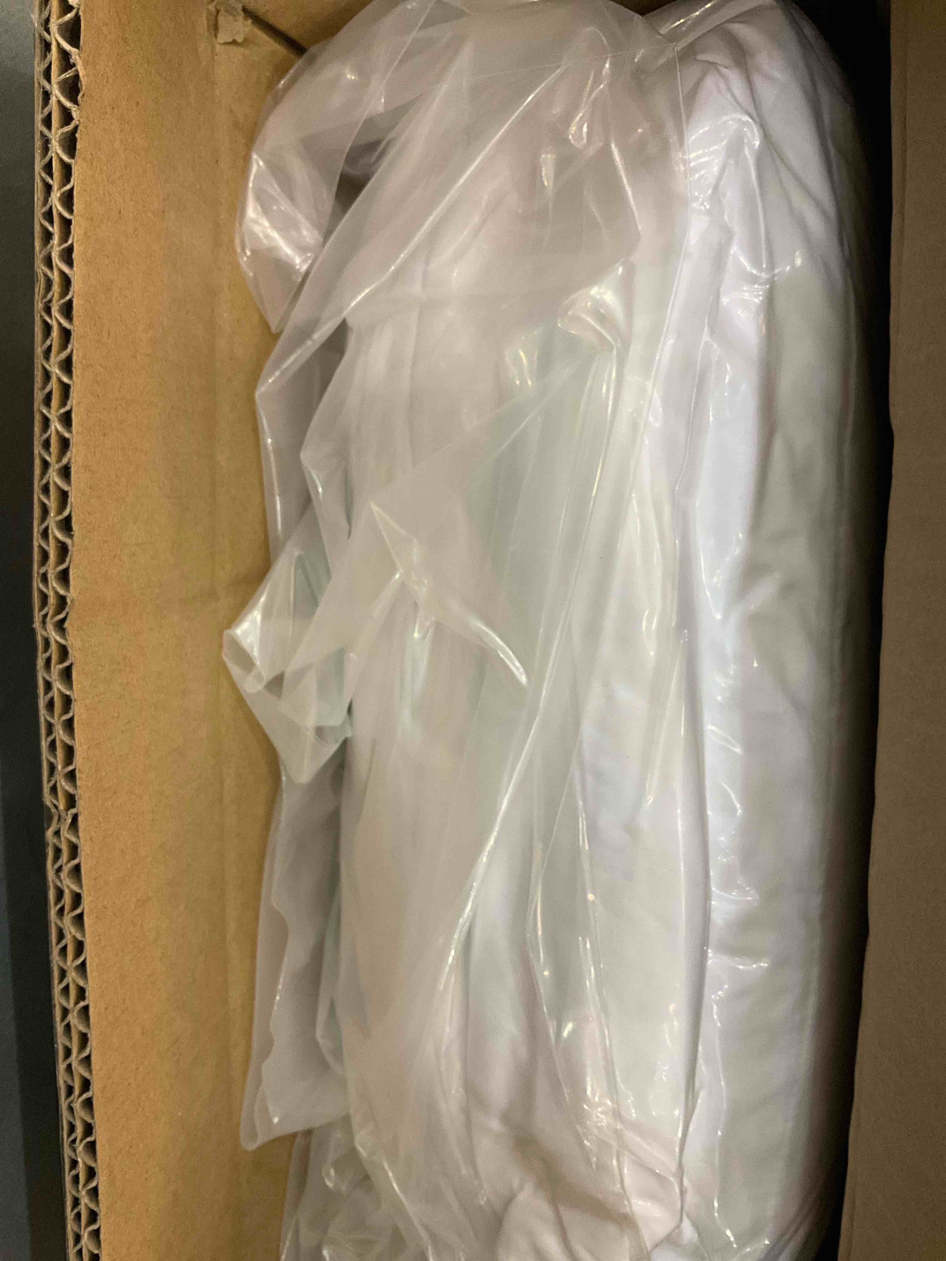 https://s3.amazonaws.com/lotting-images-prod/bidfta/EXS01069461_1707849198045.jpeg